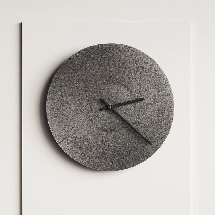 Wanduhr Thrissur - Antik-Metall Schwarz Uhr von House Doctor