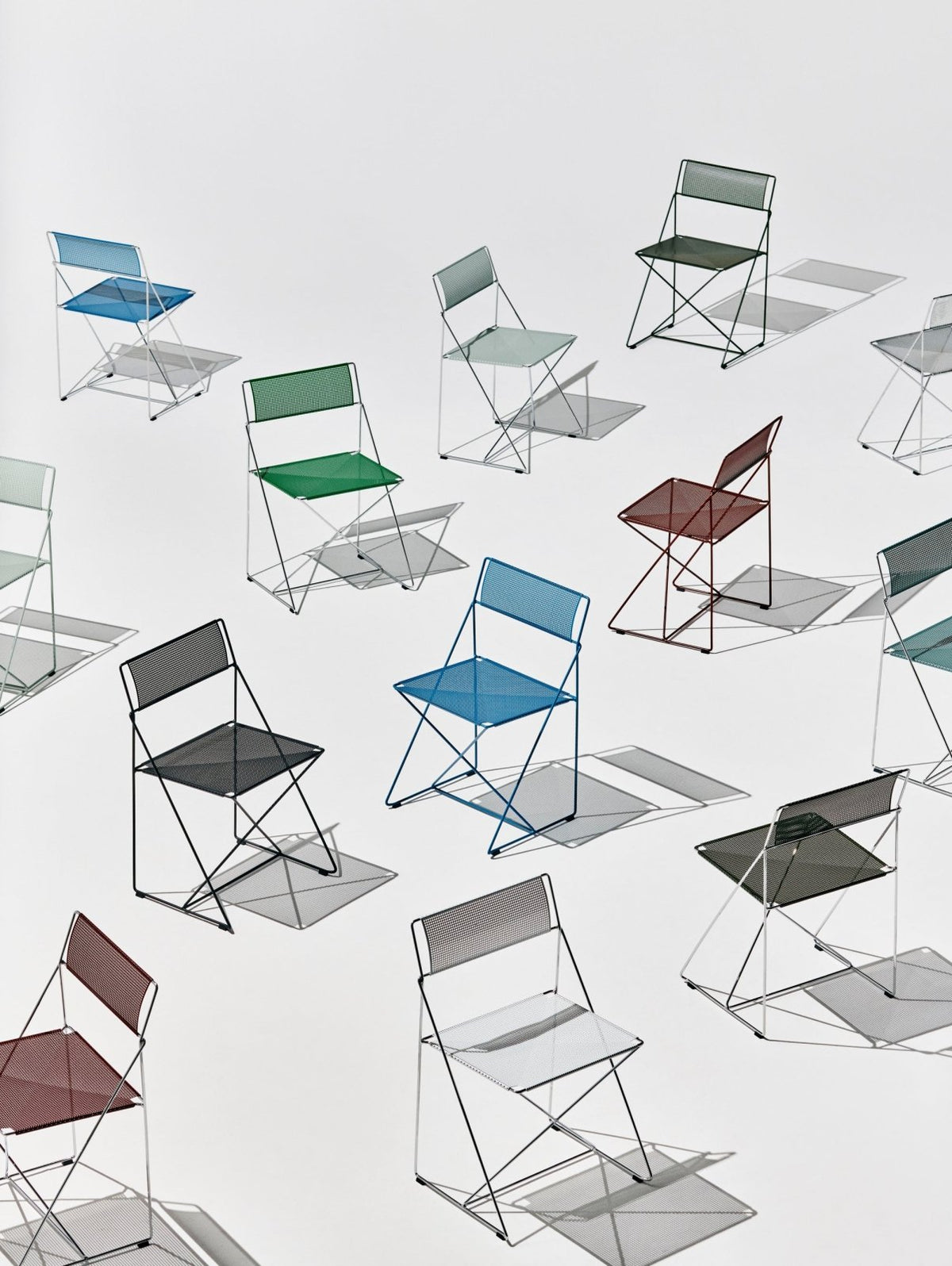 HAY bringt Niels Jørgen Haugesens ikonischen X-Line Chair der 1970er Jahre neu heraus