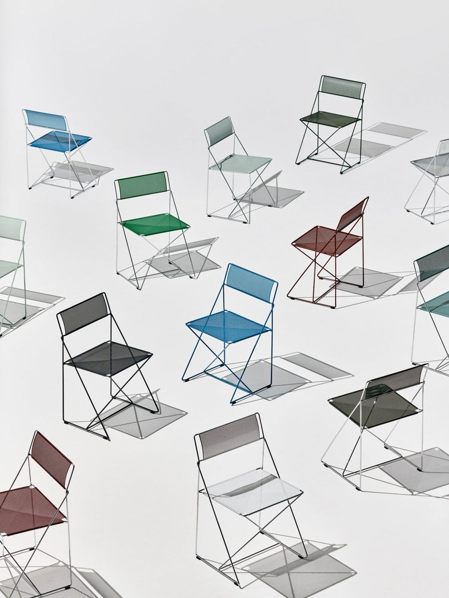 HAY bringt Niels Jørgen Haugesens ikonischen X-Line Chair der 1970er Jahre neu heraus
