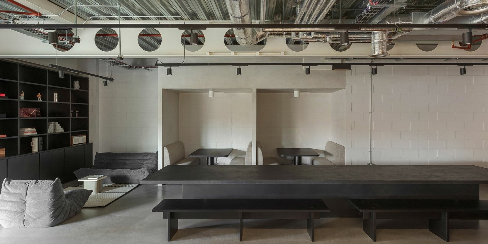 Industrielles Bürodesign: Holloway Lis kreative Neugestaltung für Broadwick Live - industrial Konzept Store