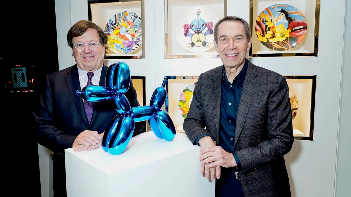 Collector destroys Jeff Koons Balloon Dog sculpture worth US$42,000