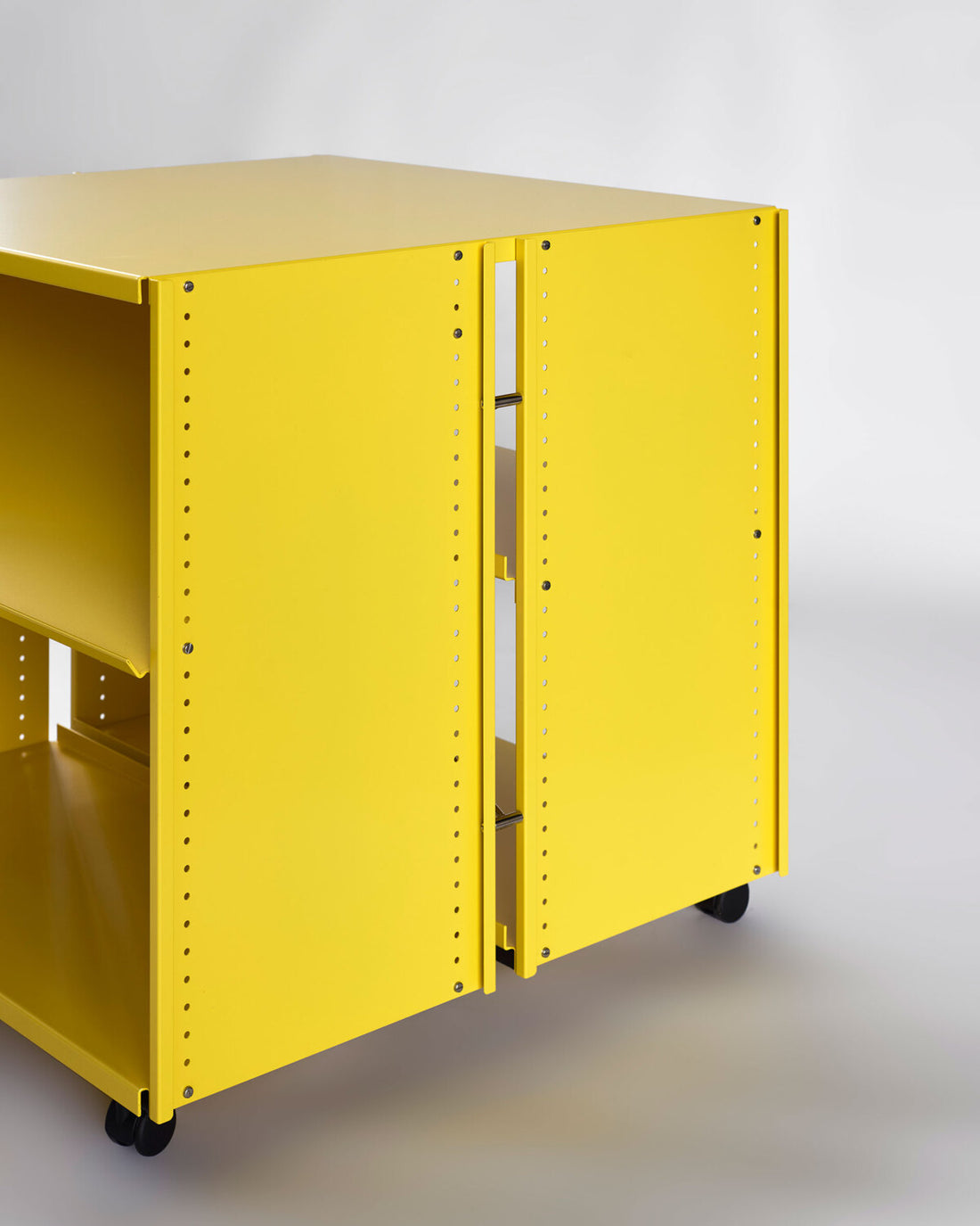 Lehni Aluminium Shelf System - Back2Back with Casters