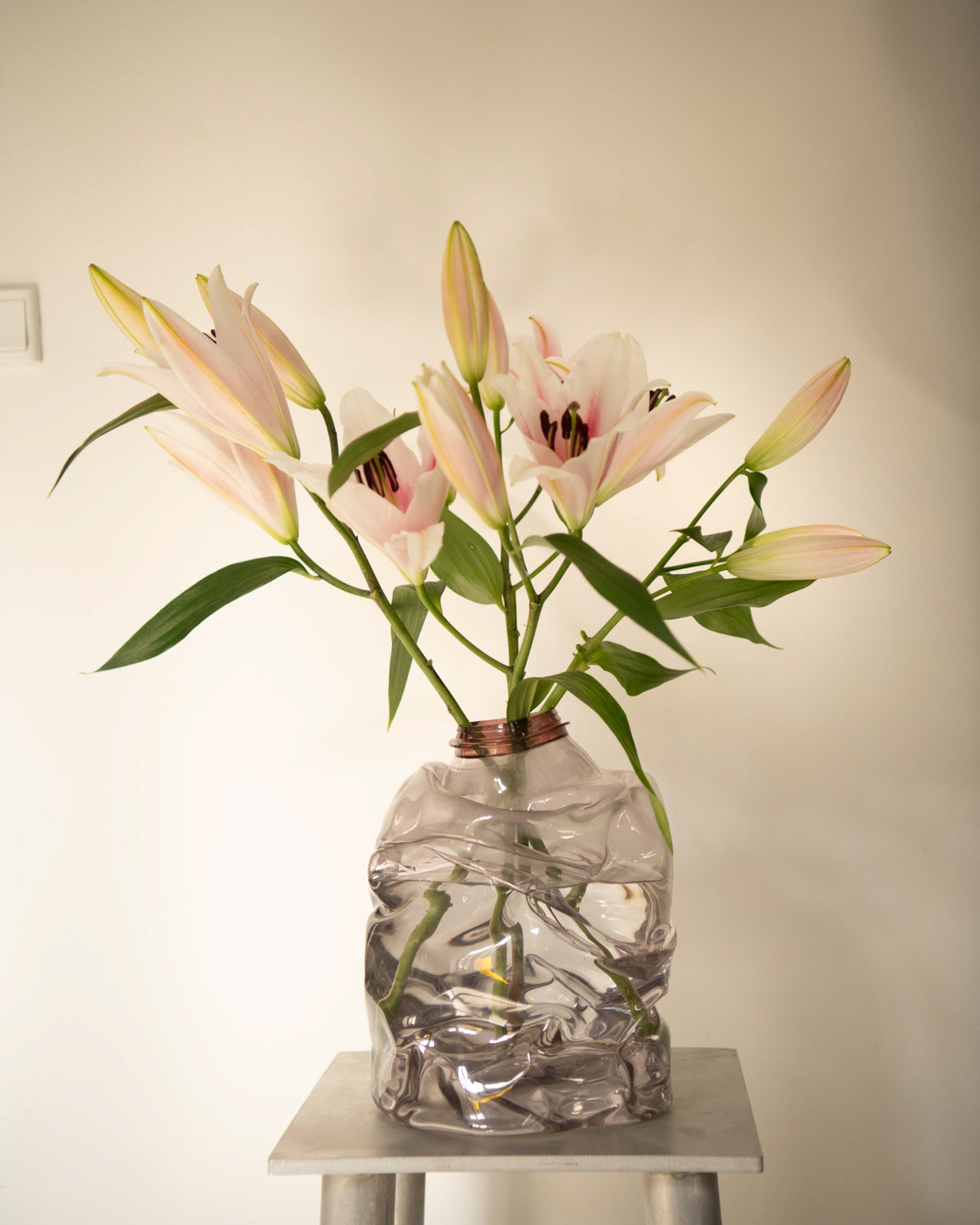 Eros Torso HUE M Purple - Vase