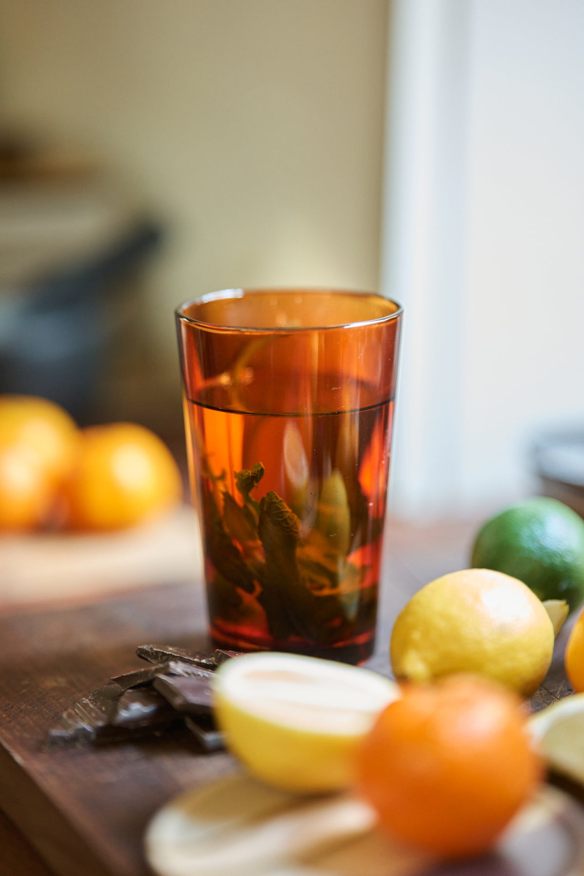 70s Glassware – Teegläser, Amber Brown (4-Set) – HKLIVING – Ansicht 5