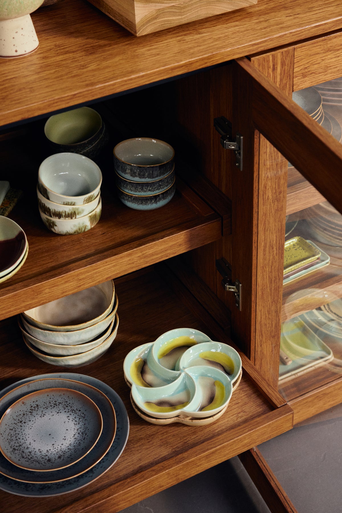 70s Ceramics – Pastateller, Petal (2-Set) – HKLIVING – Ansicht 2