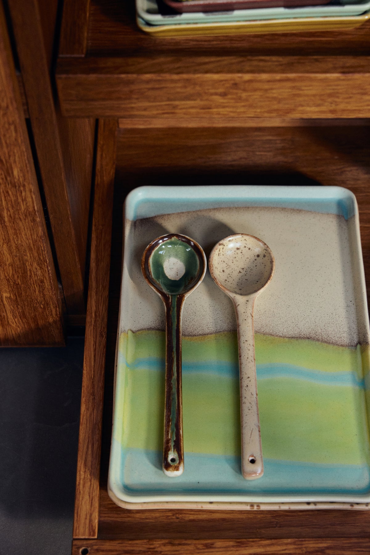 70s Ceramics – Servierlöffel, Hills (2-Set) – HKLIVING – Ansicht 4