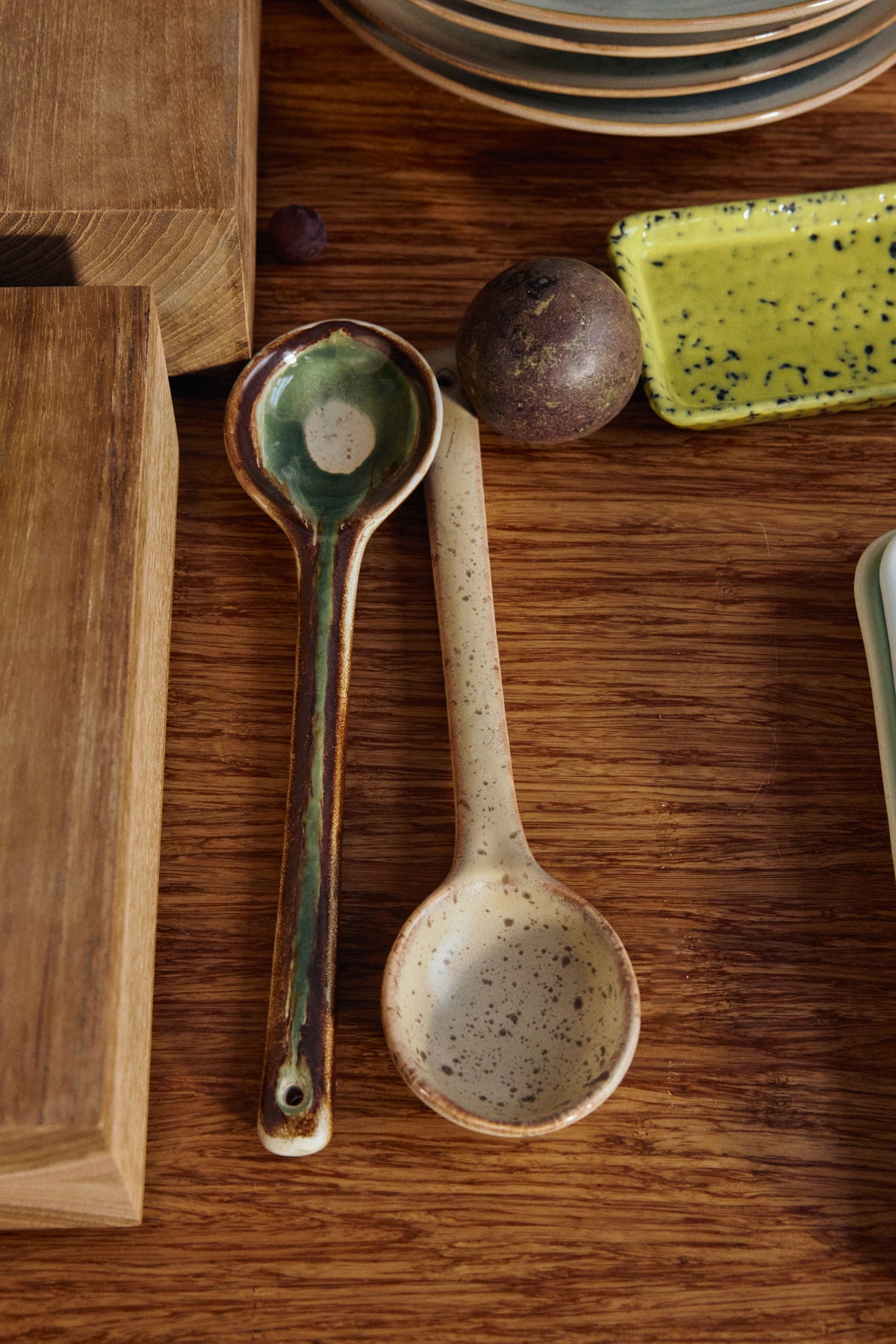 70s Ceramics – Servierlöffel, Hills (2-Set) – HKLIVING – Ansicht 5