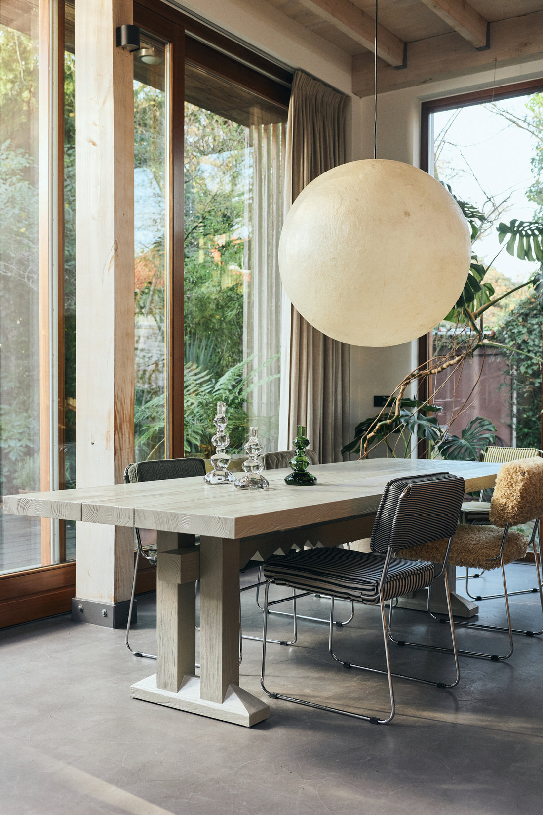 Forma Dining Table