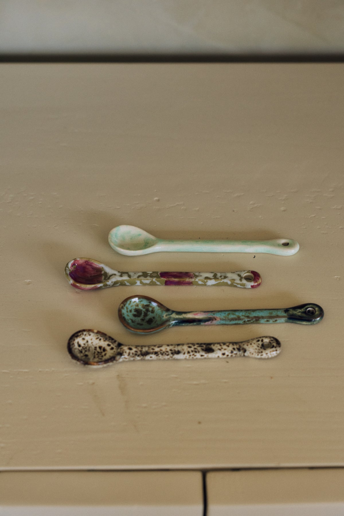 70s Ceramics – Löffel M, Marine (4-Set) – HKLIVING – Ansicht 2