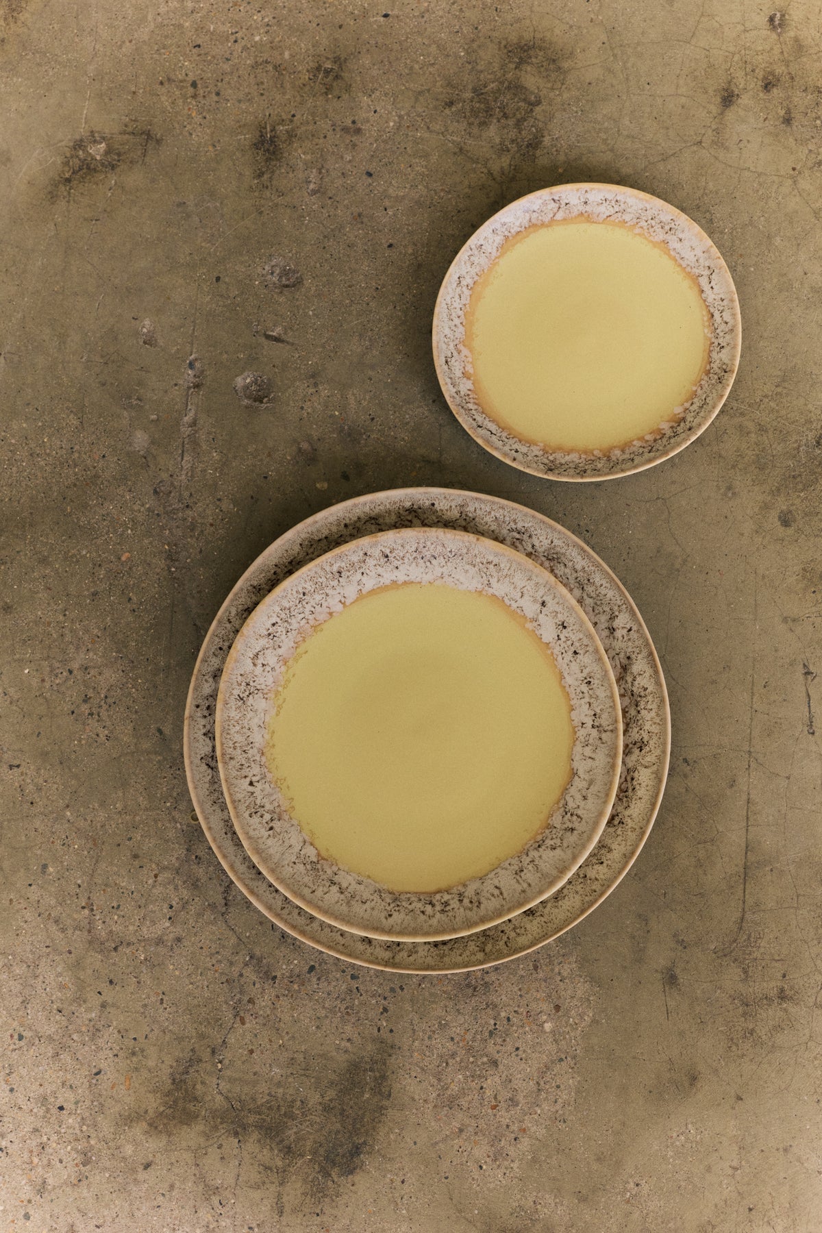 70s Ceramics – Dessert Plates, Custard (set of 2) – HKLIVING – view 2