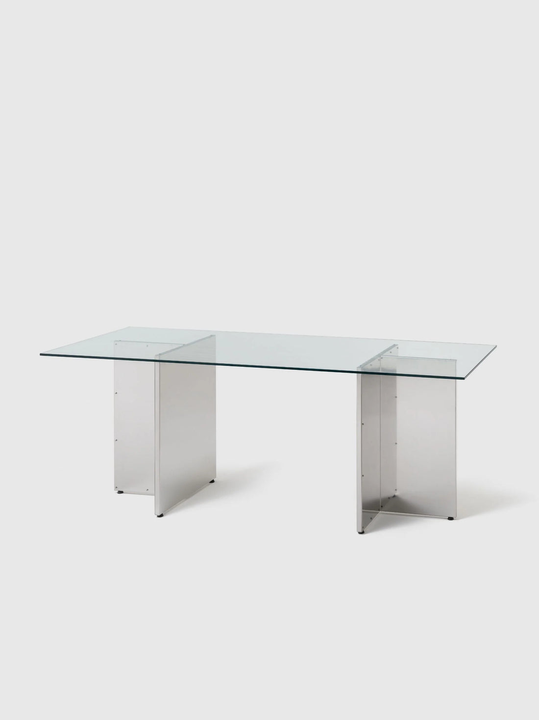 NM20 Dining Table