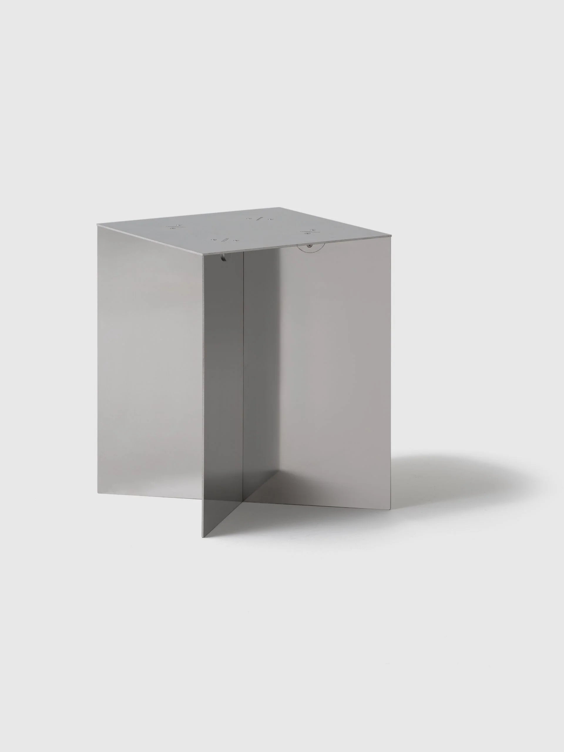 NM07 Hocker