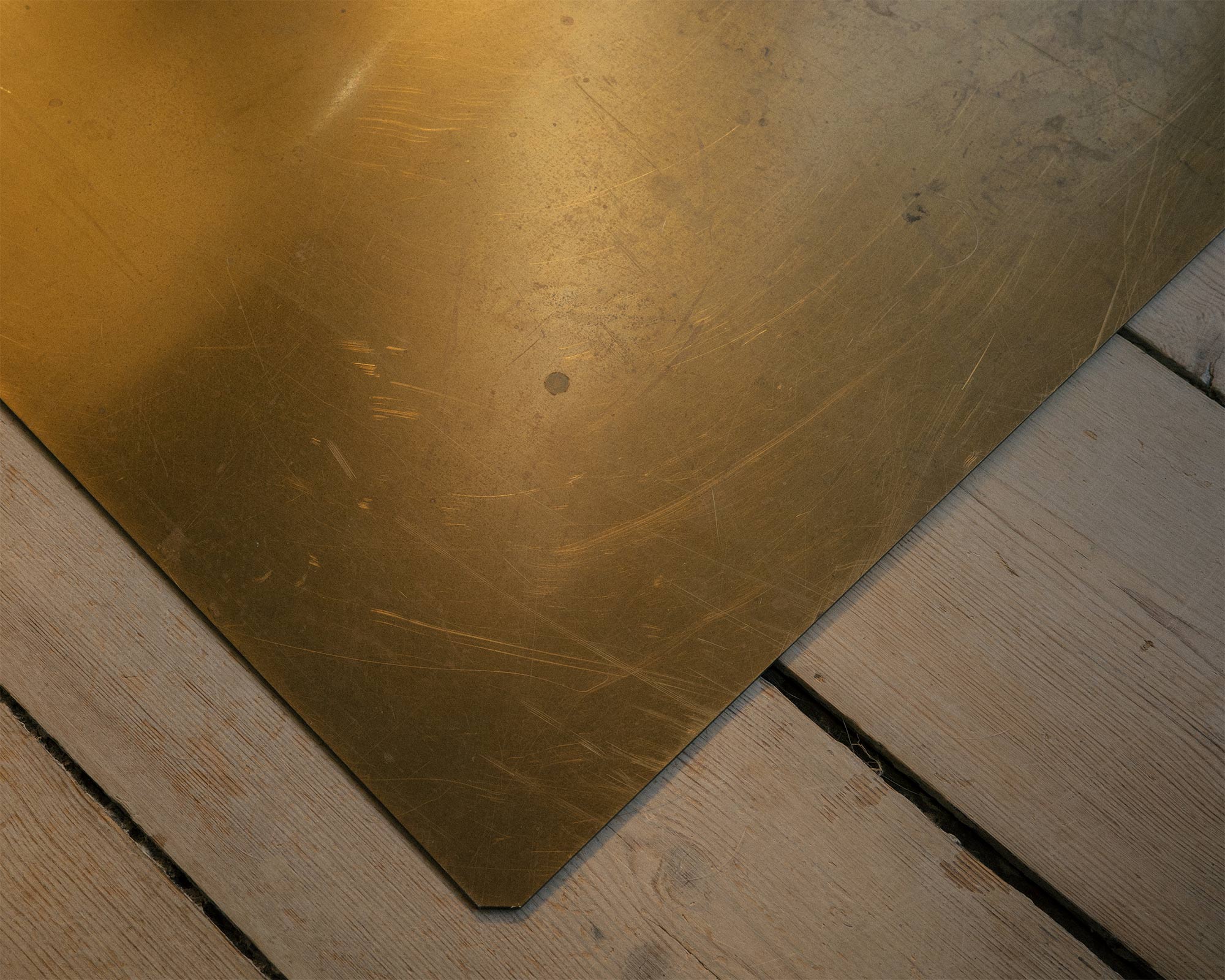 90° Floor Light - Brass