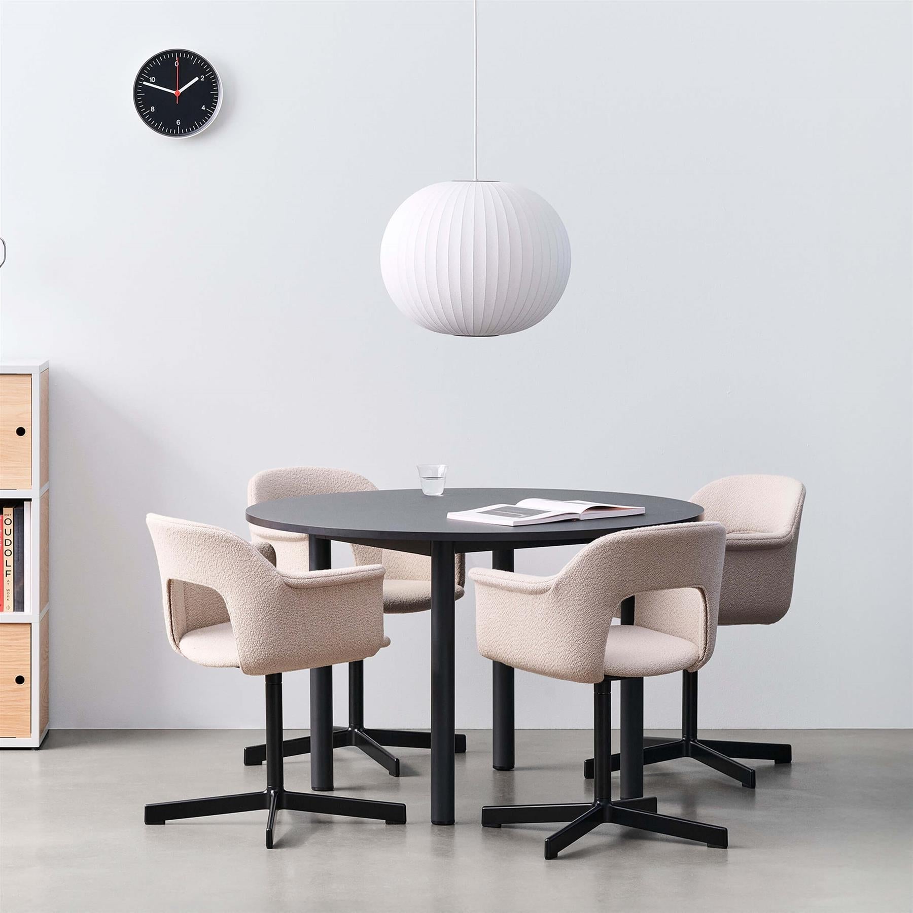 Layout Armchair 234 mit 4-Stern-Drehgestell