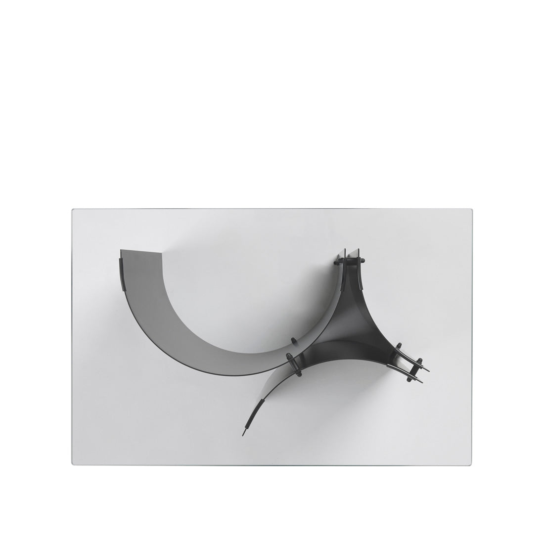 Curated Beistelltisch Schwarz 