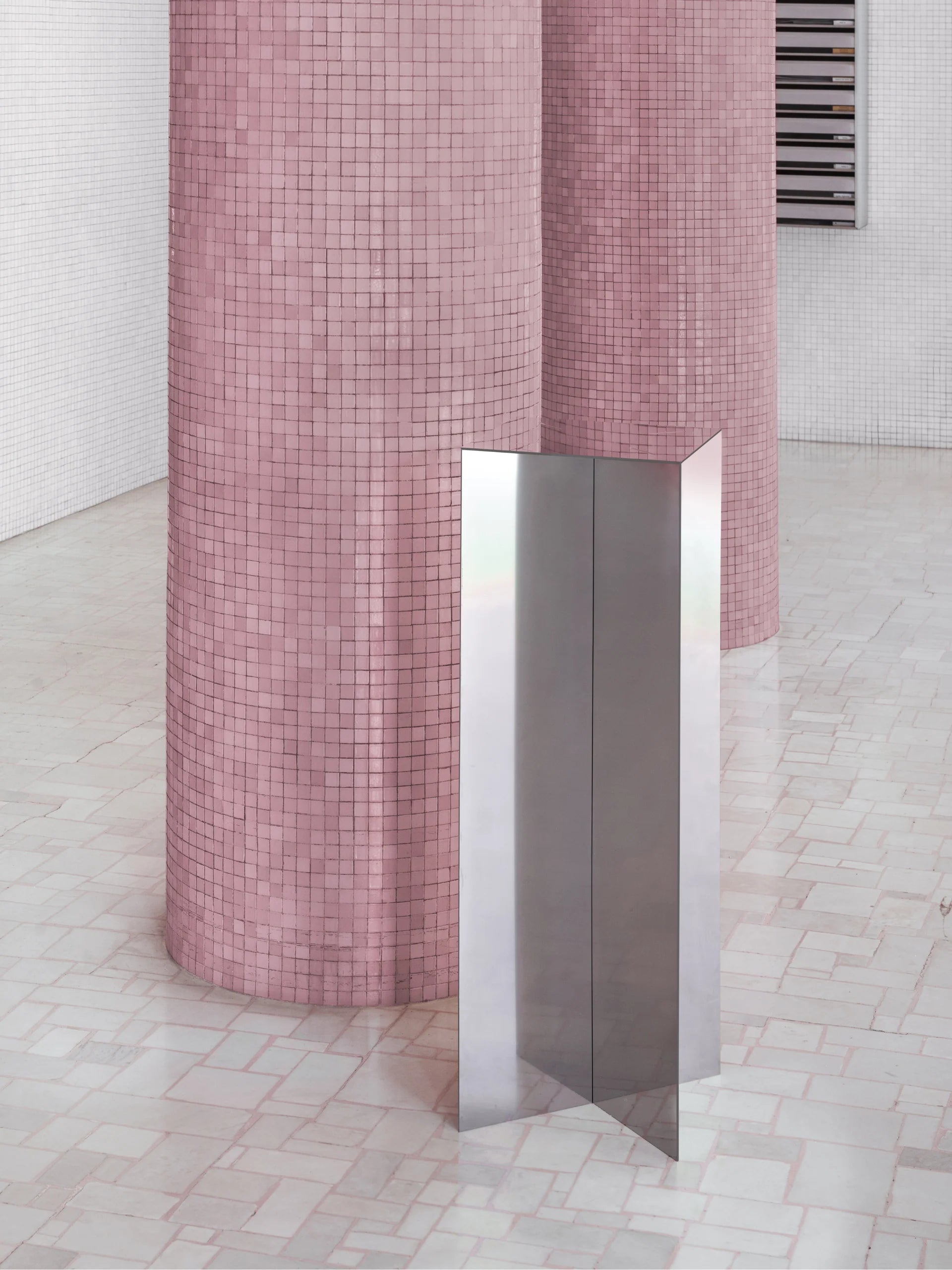 NM03 Podium