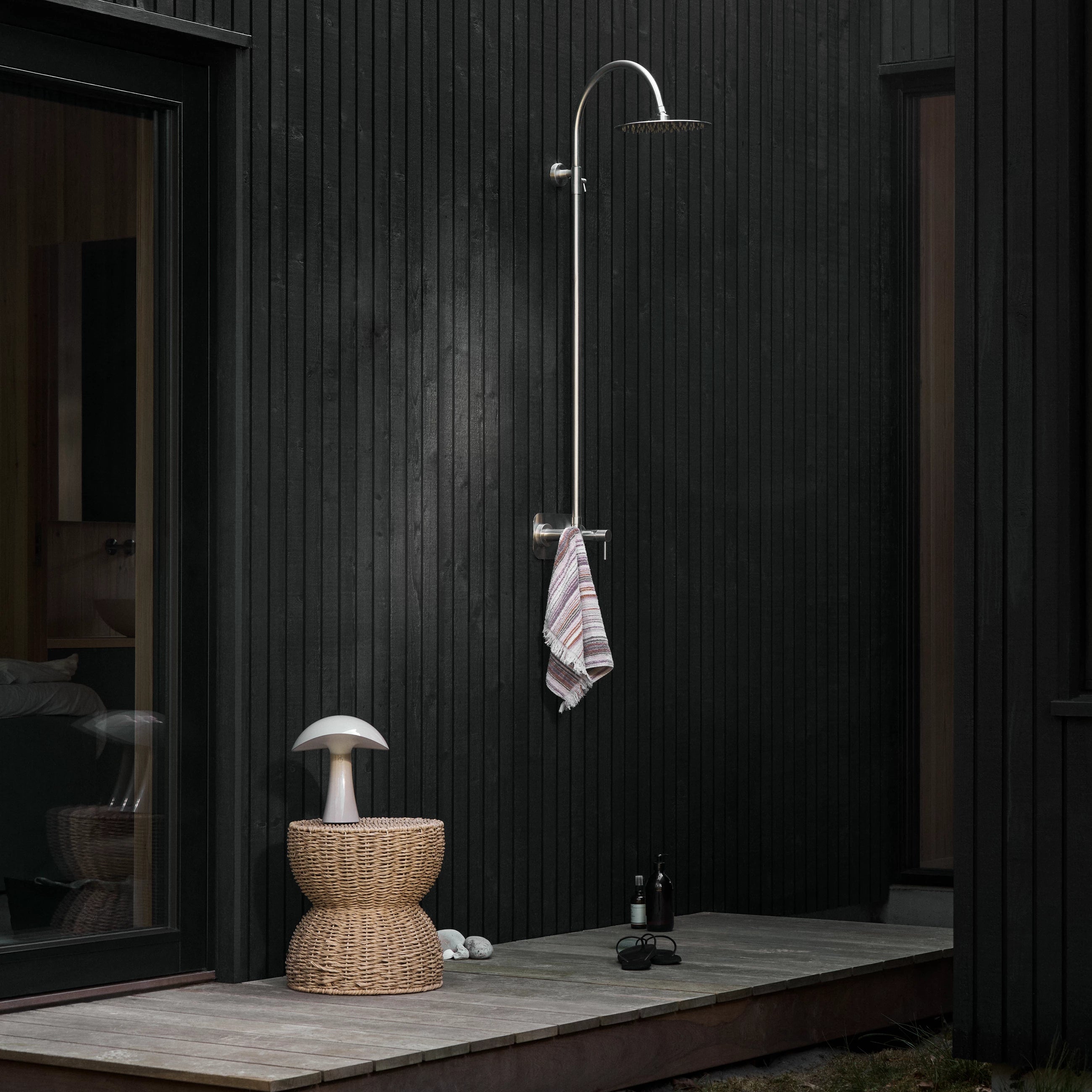 Rumee 220 Portable Lamp