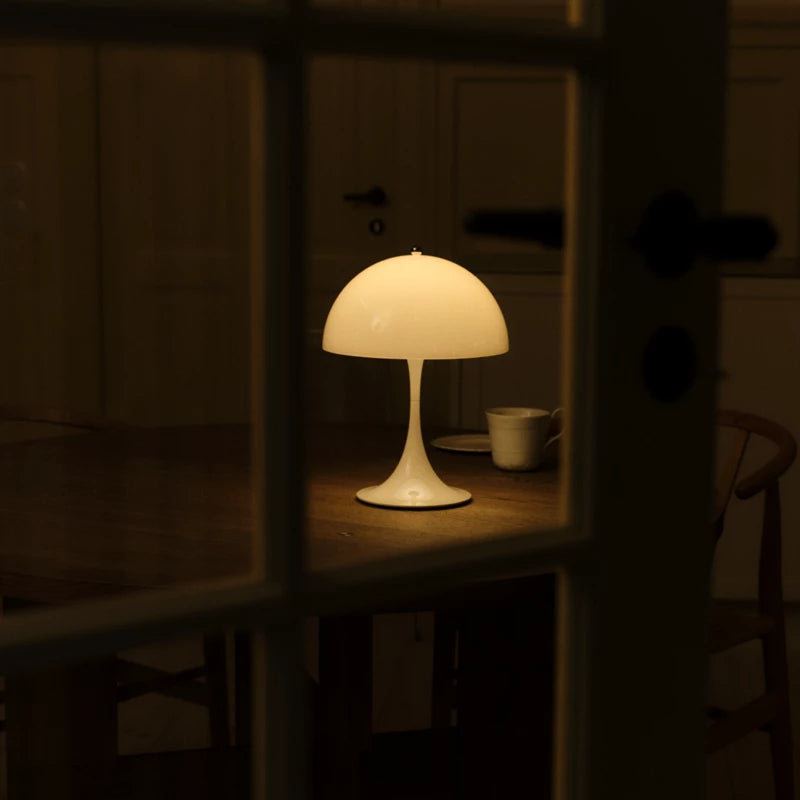 Panthella 250 Portable Akku Tischleuchte