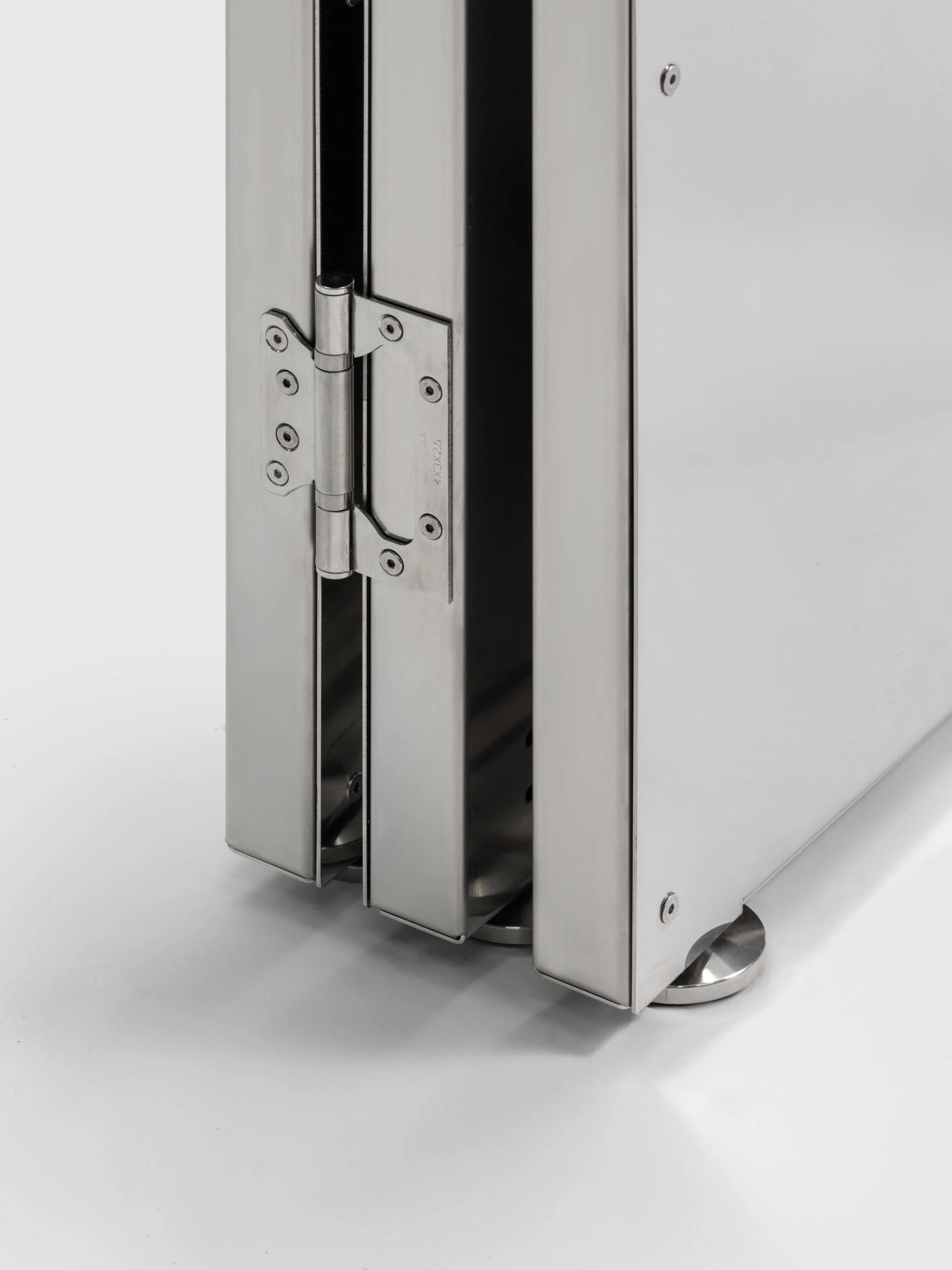 NM27 Room Divider