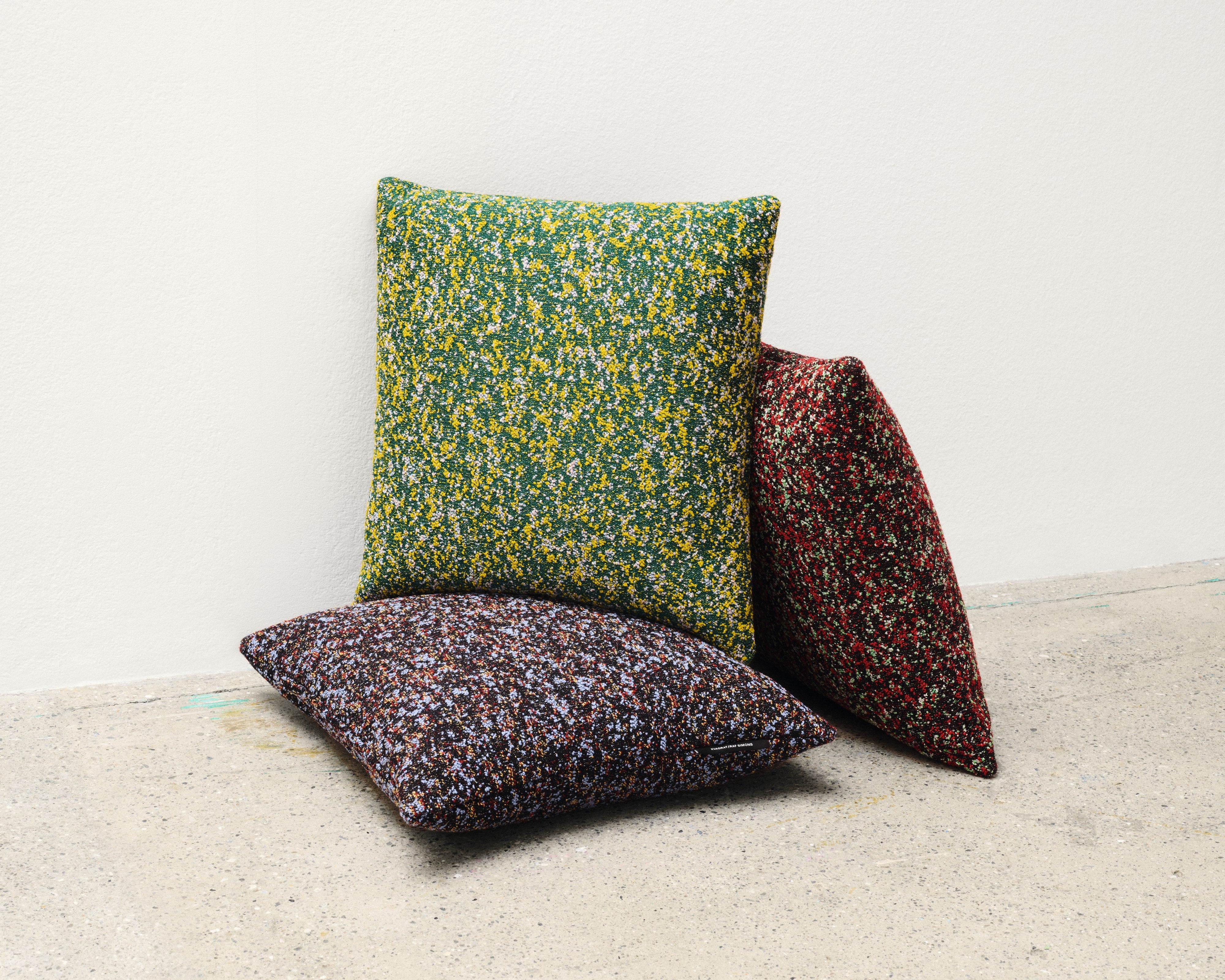 Atom Cushion - Green – KVADRAT/RAF SIMONS – industrialkonzept