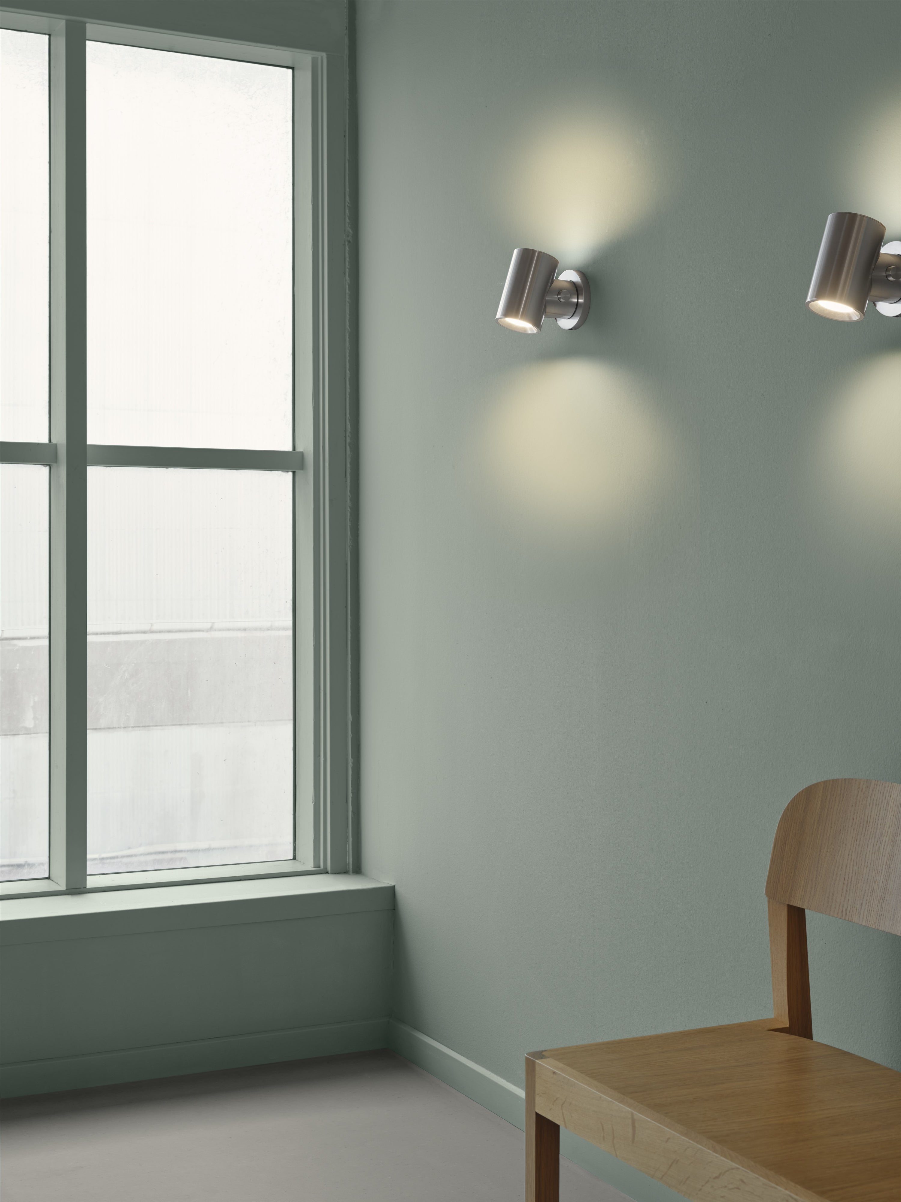 Beam Wall Lamp