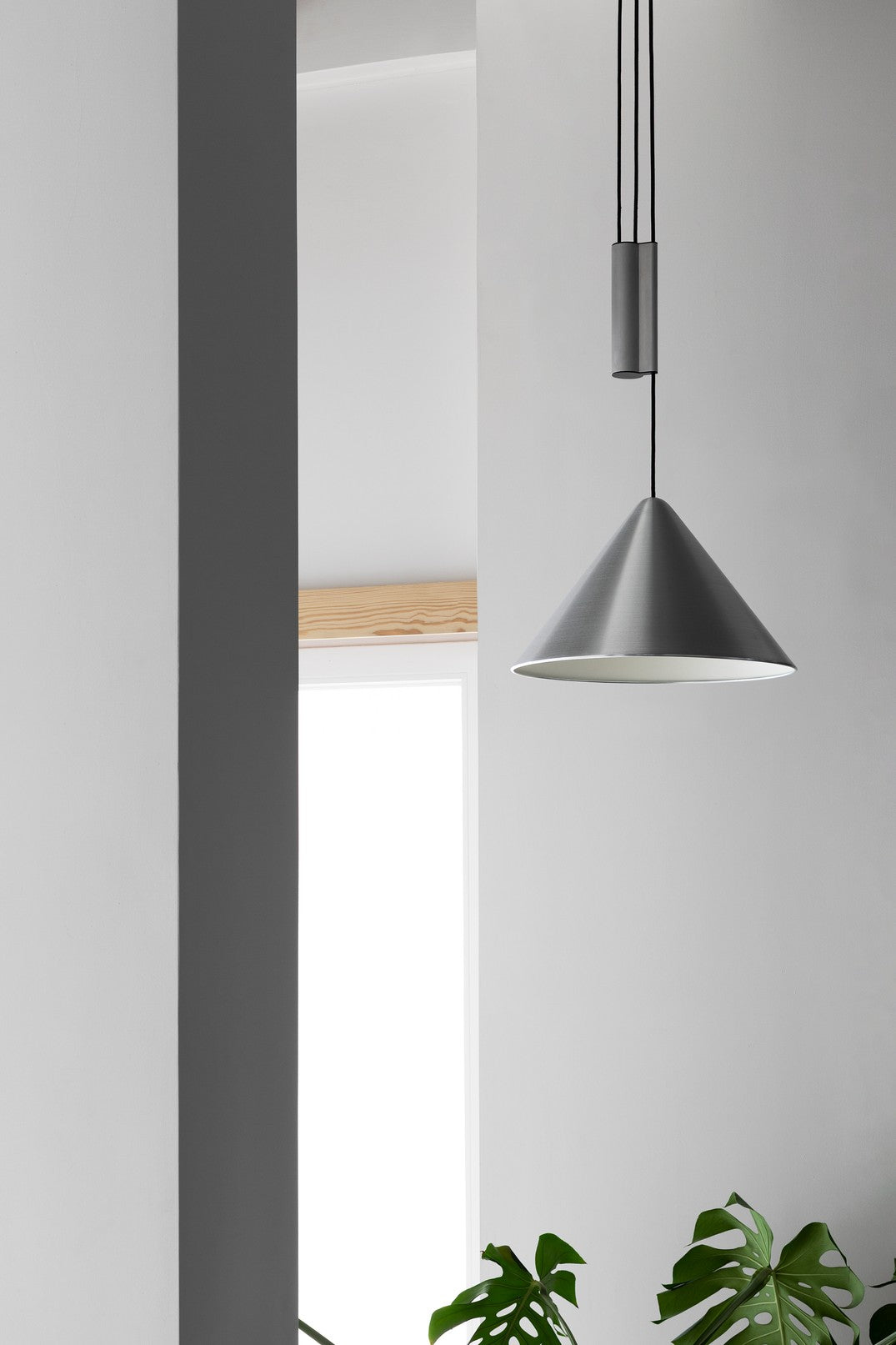 Compass Adjustable Pendant Lamp