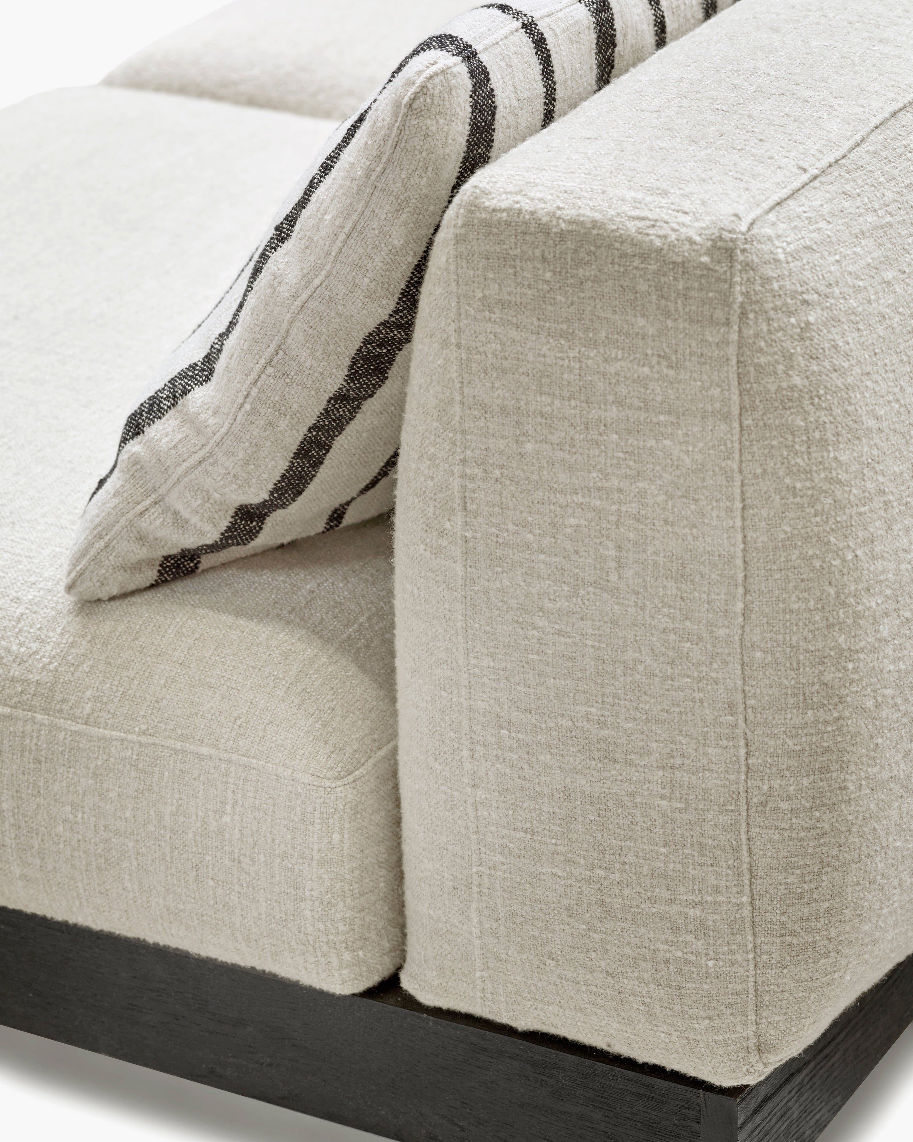 Bench One Seater incl. Cushion Indoor Bone – Black Rudolph