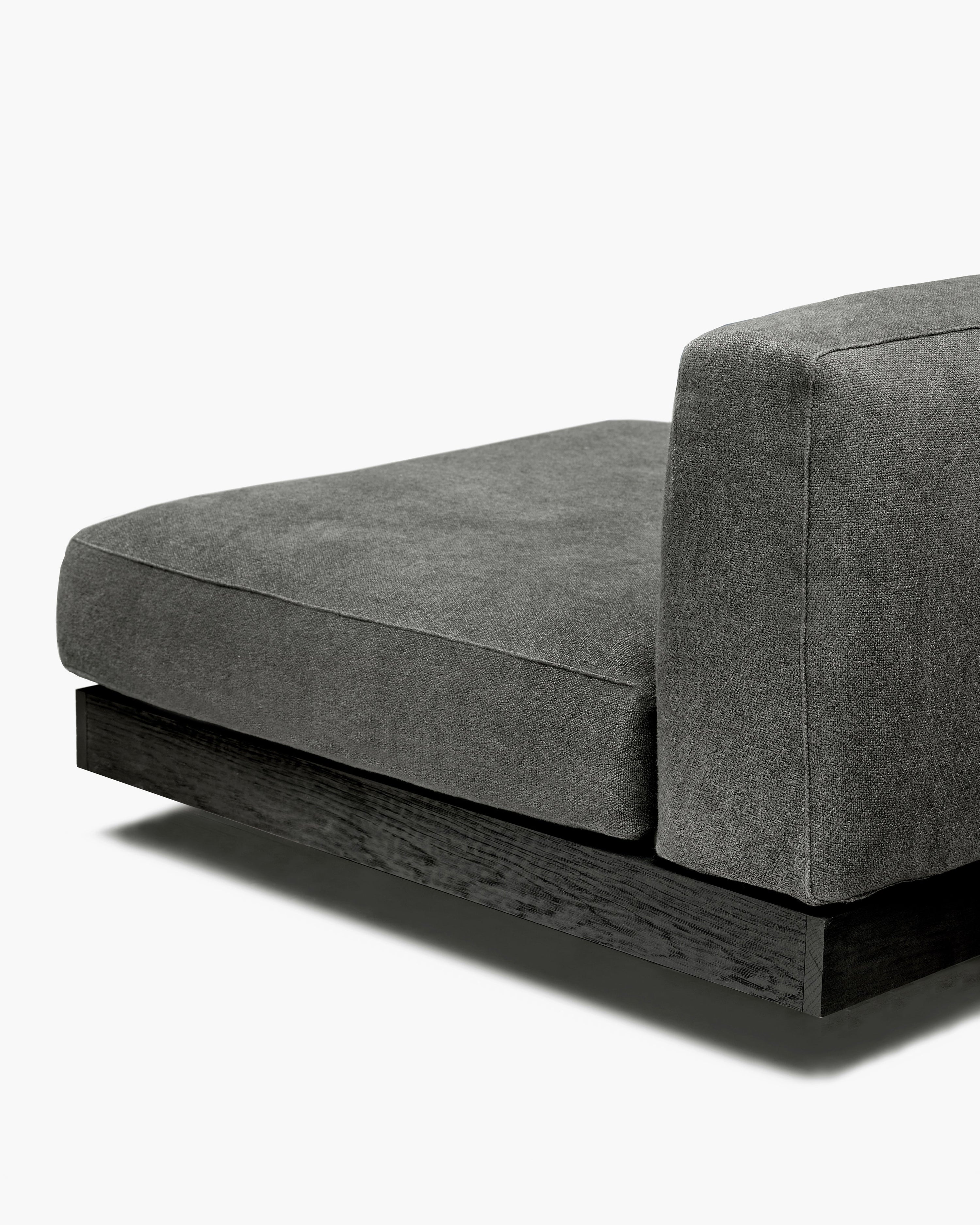 Bench One Seater incl. Cushion Indoor Smoke – Black Rudolph