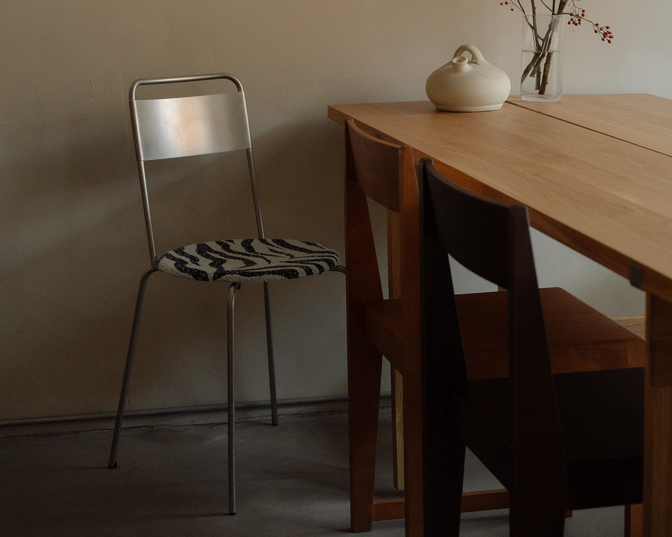 Petit Rond Chair – Stainless Steel / Zebra Fabric