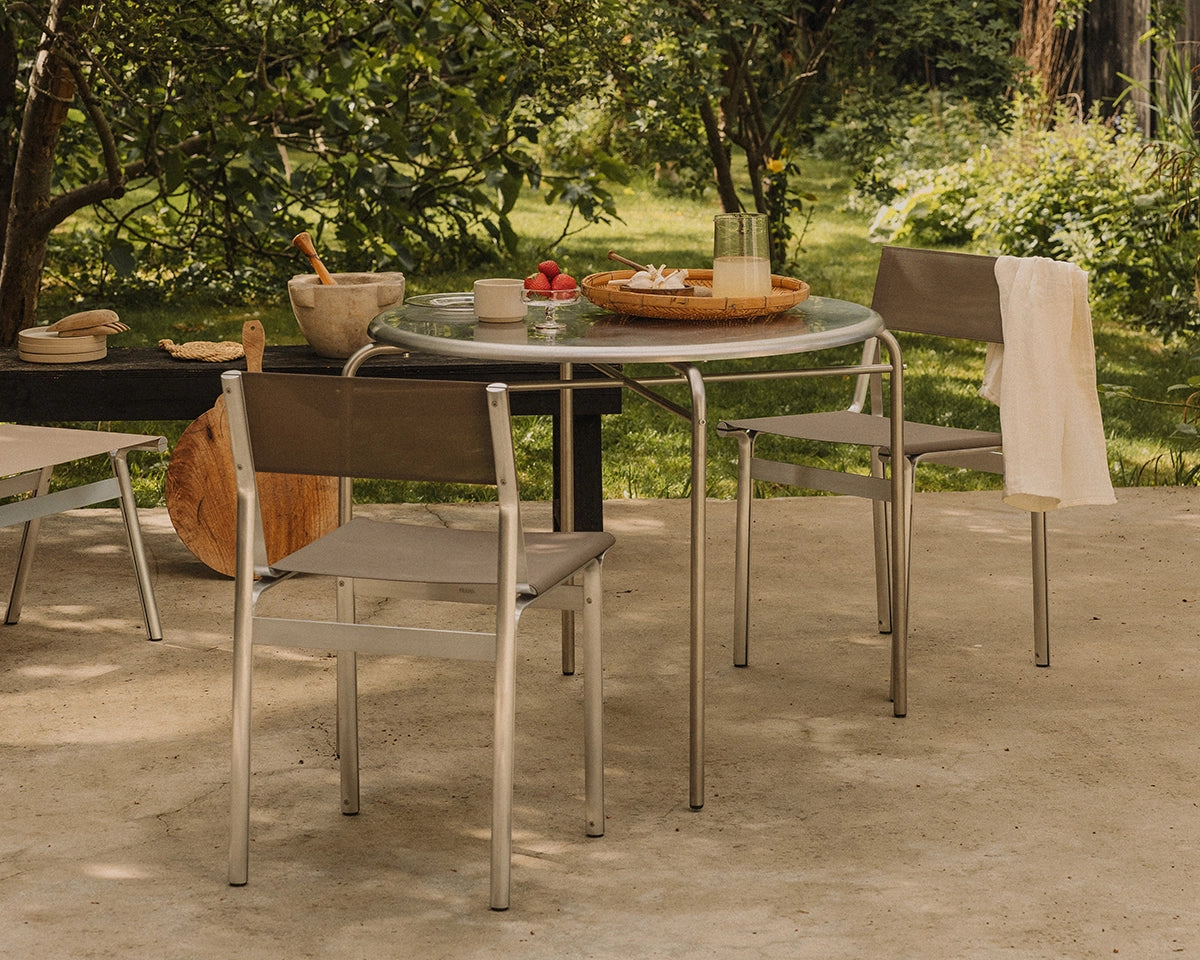 Union Chair – Aluminum / Taupe Mesh