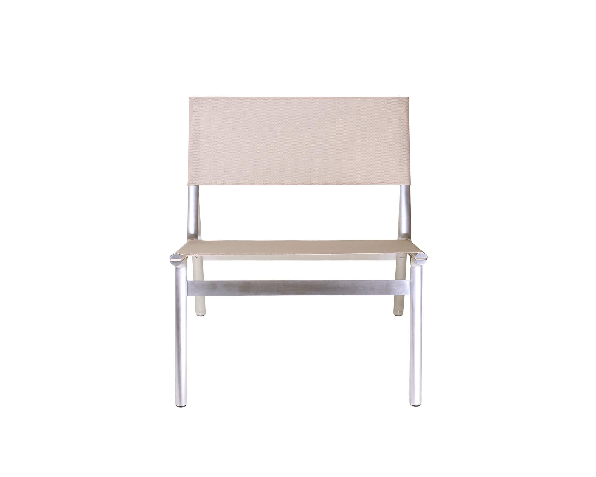 Union Easy Chair – Aluminum / Sandstone Mesh