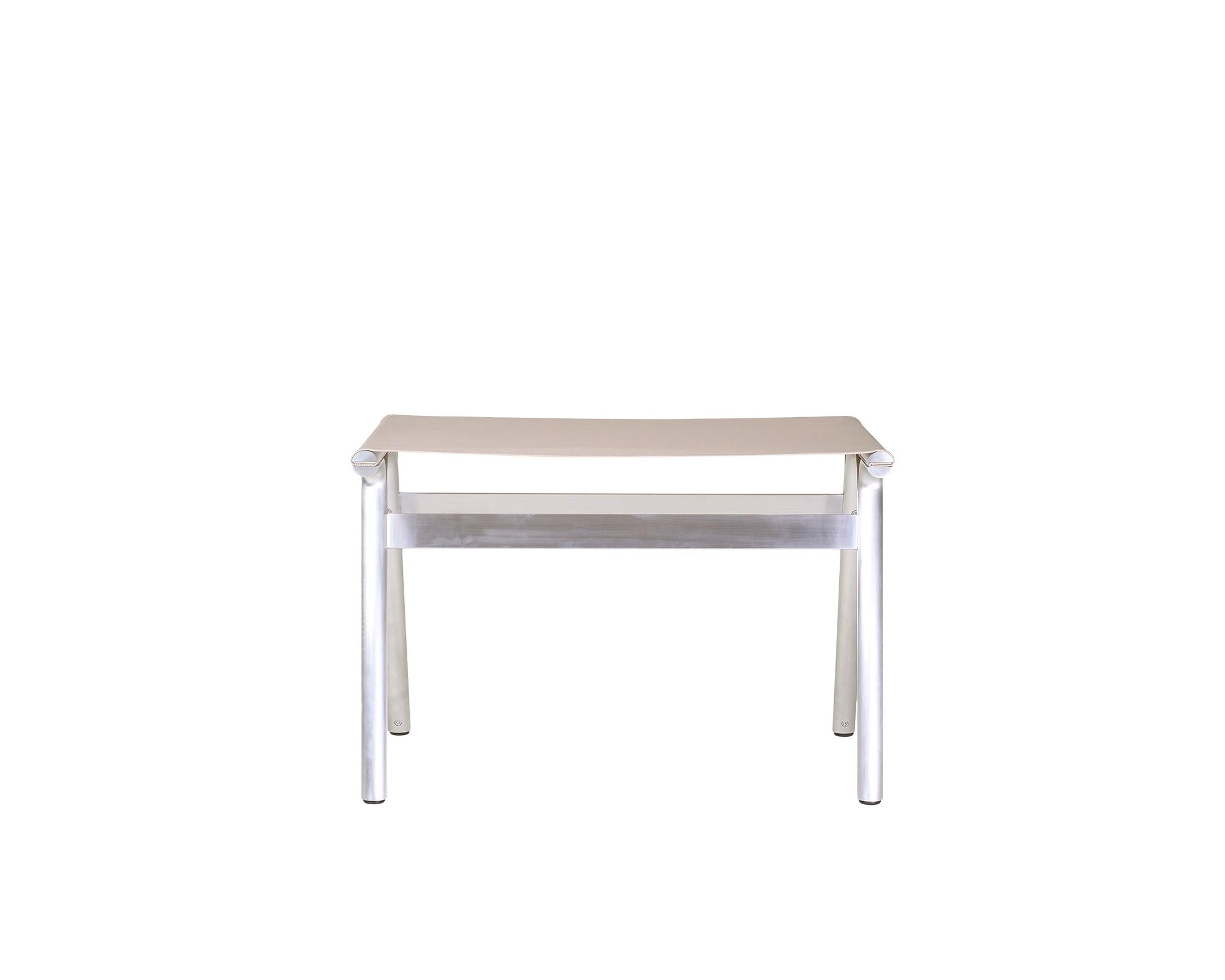 Union Stool – Aluminum / Sandstone Mesh