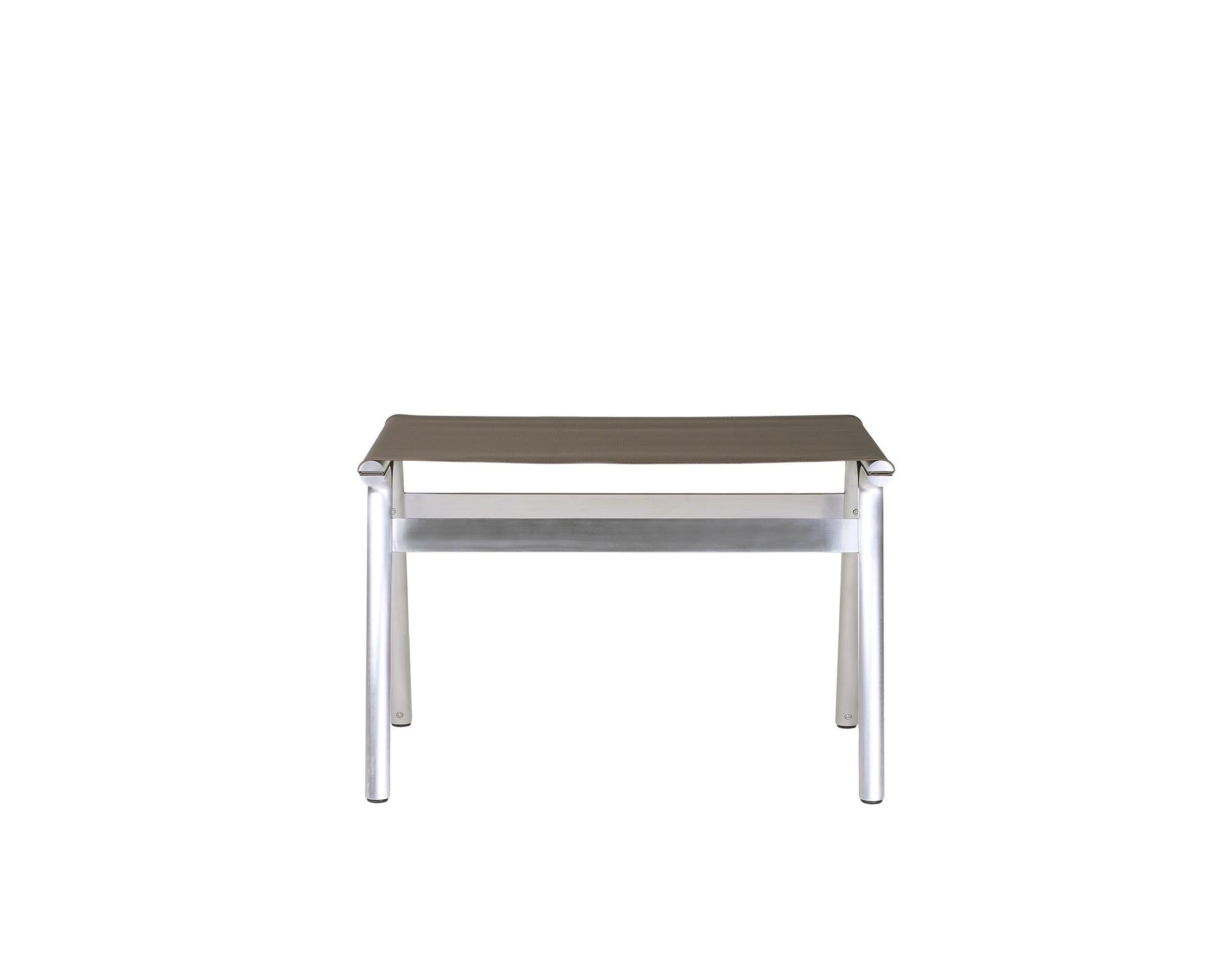Union Stool – Aluminum / Taupe Mesh