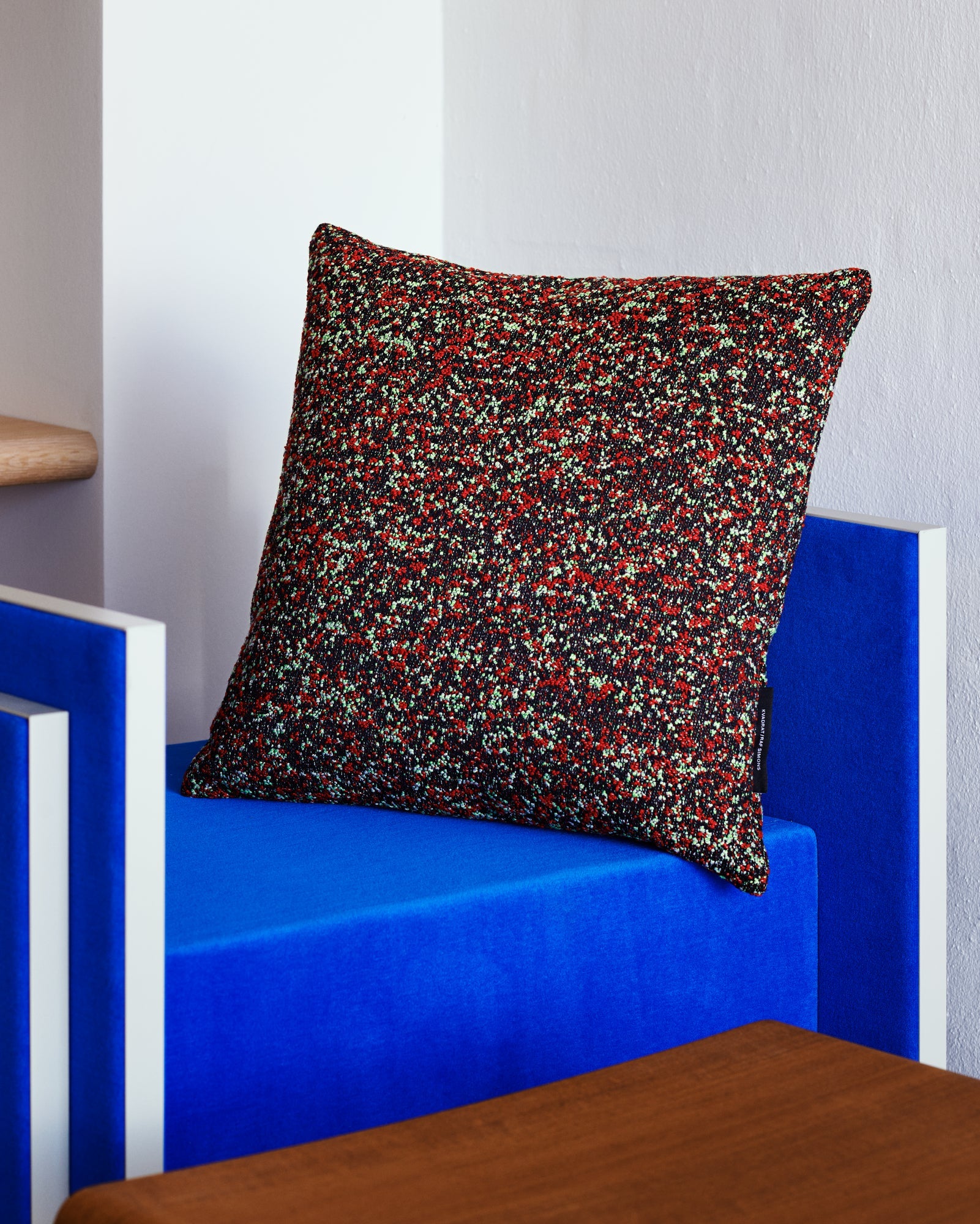 Atom Cushion - Red - KVADRAT/RAF SIMONS – industrialkonzept