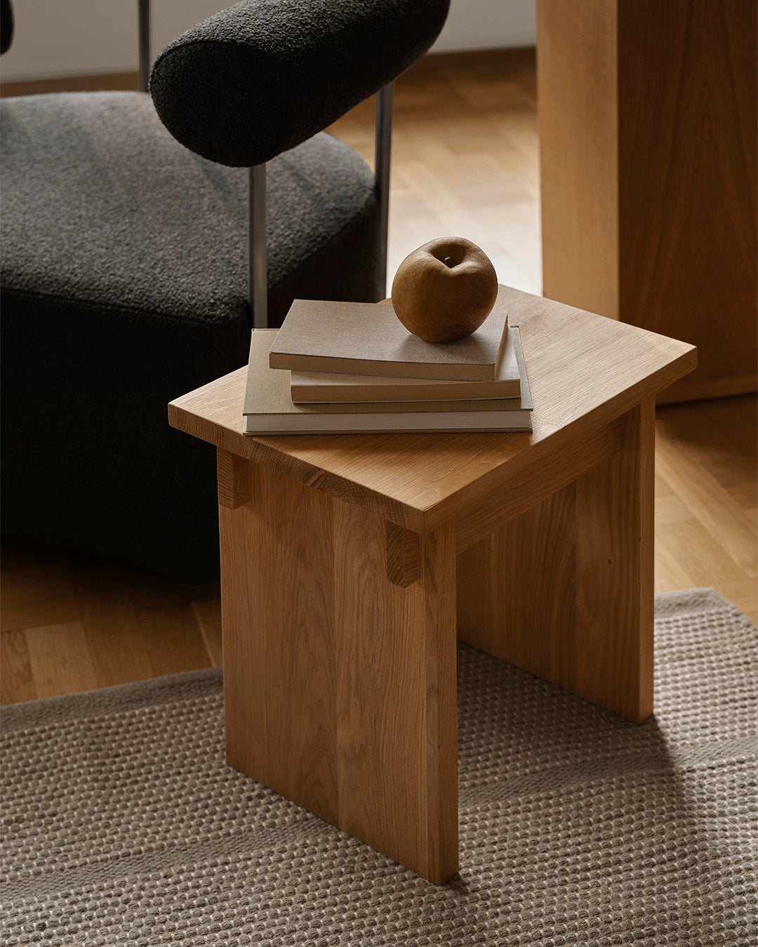 Artisan Stool – Warm Oak