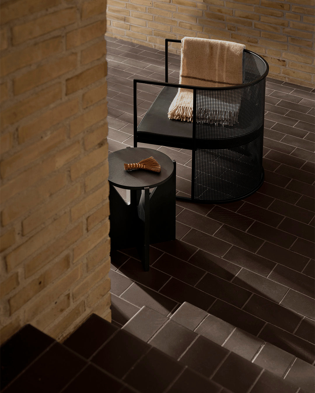 Simple Stool – Black