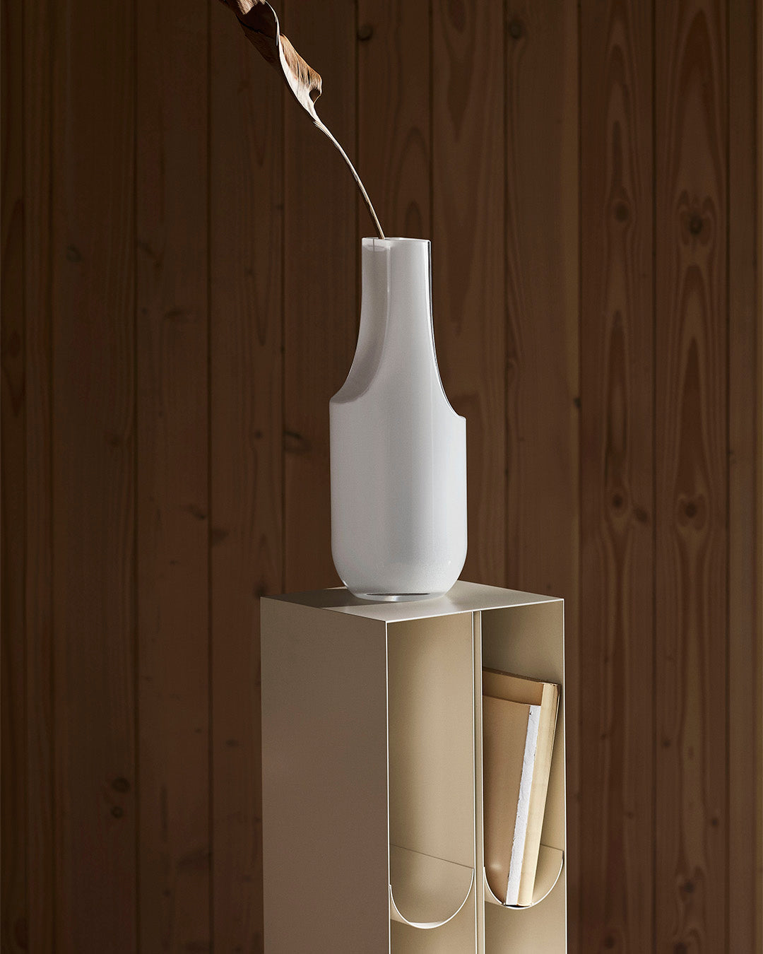 Curved Pedestal Beige 