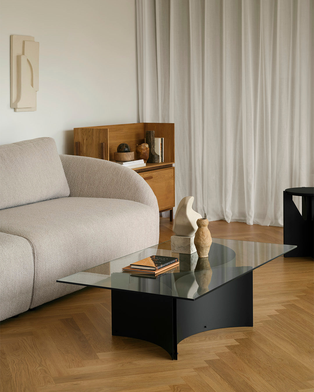 Curated Couchtisch Schwarz 