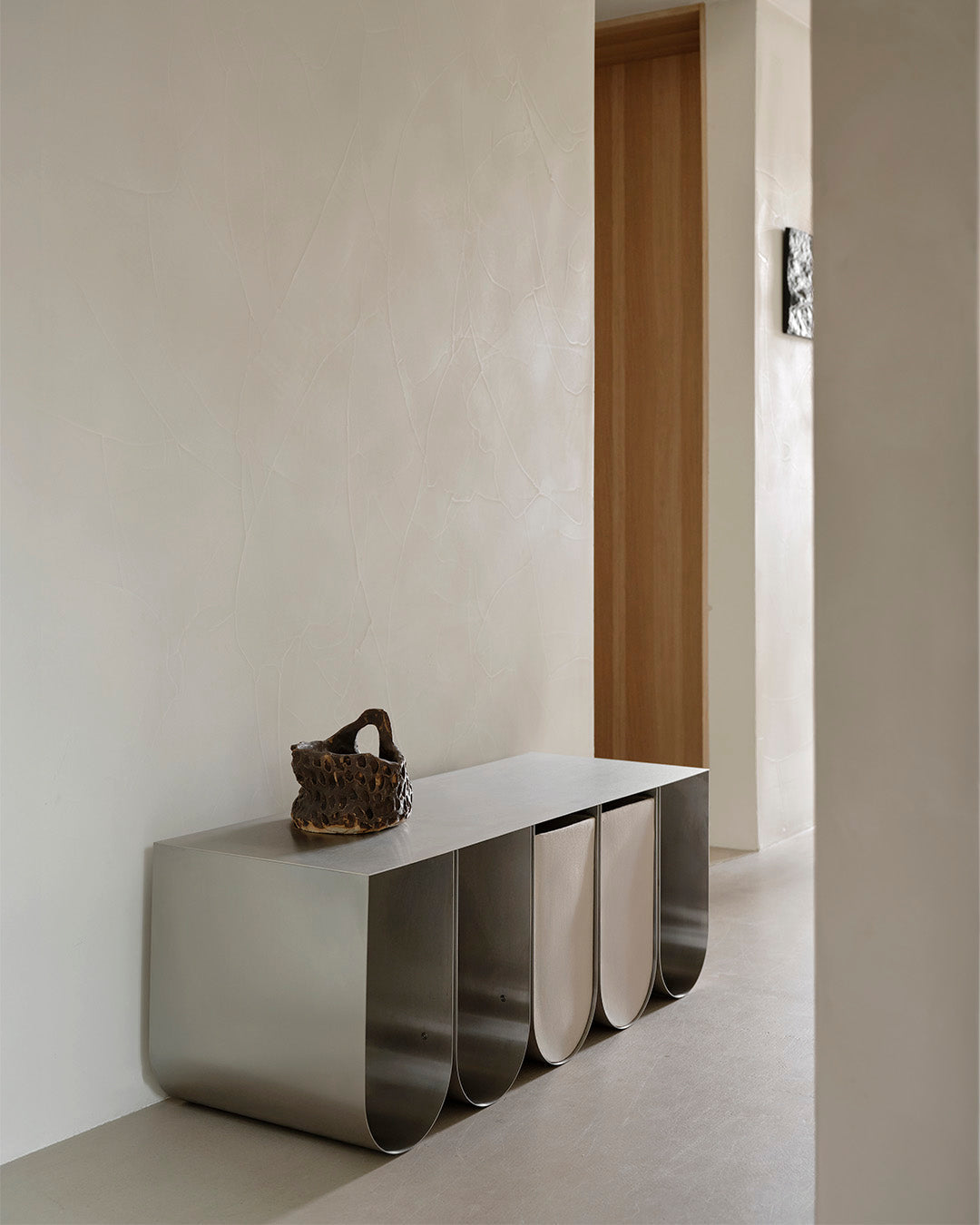 Curved Box M Grau