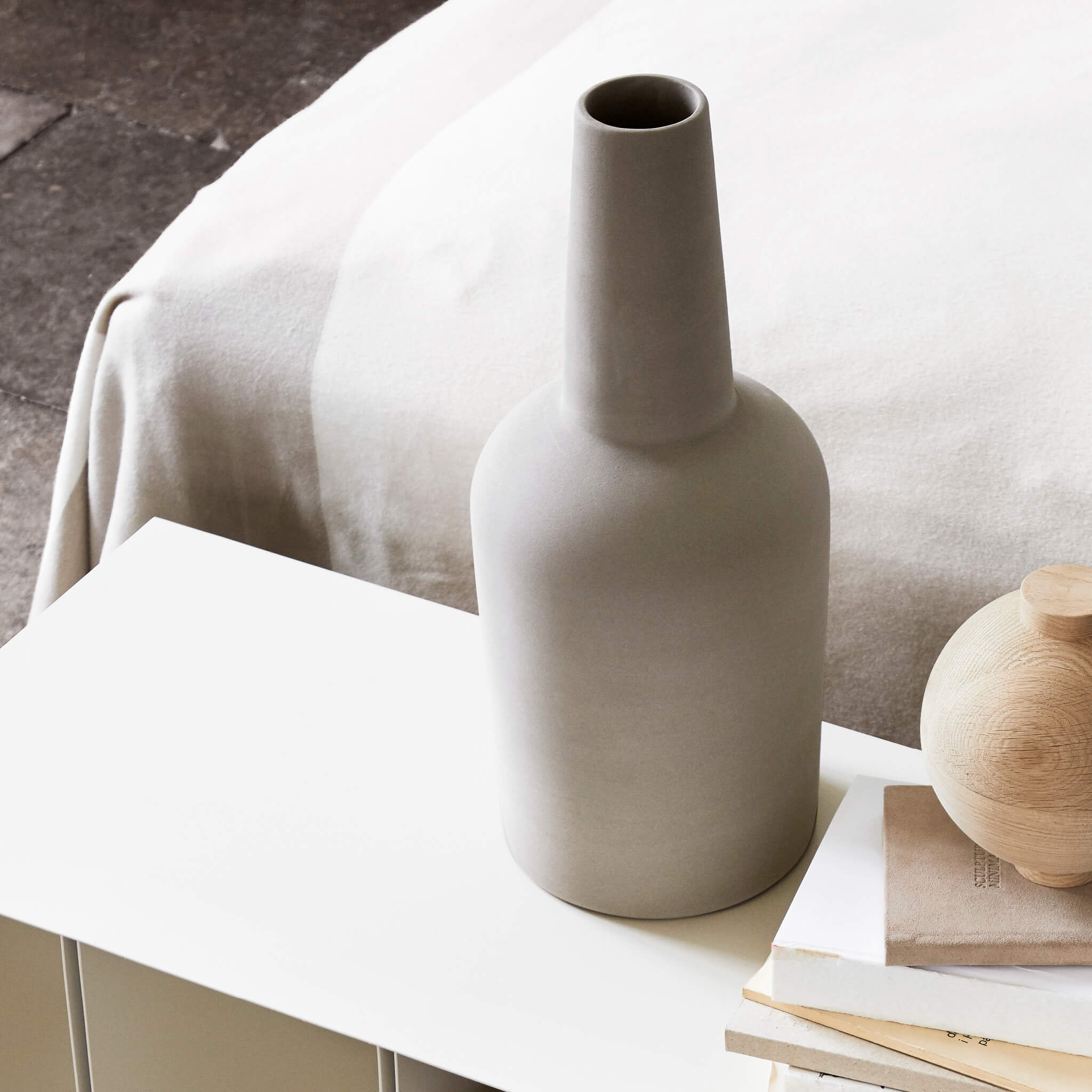 Dome Vase – L