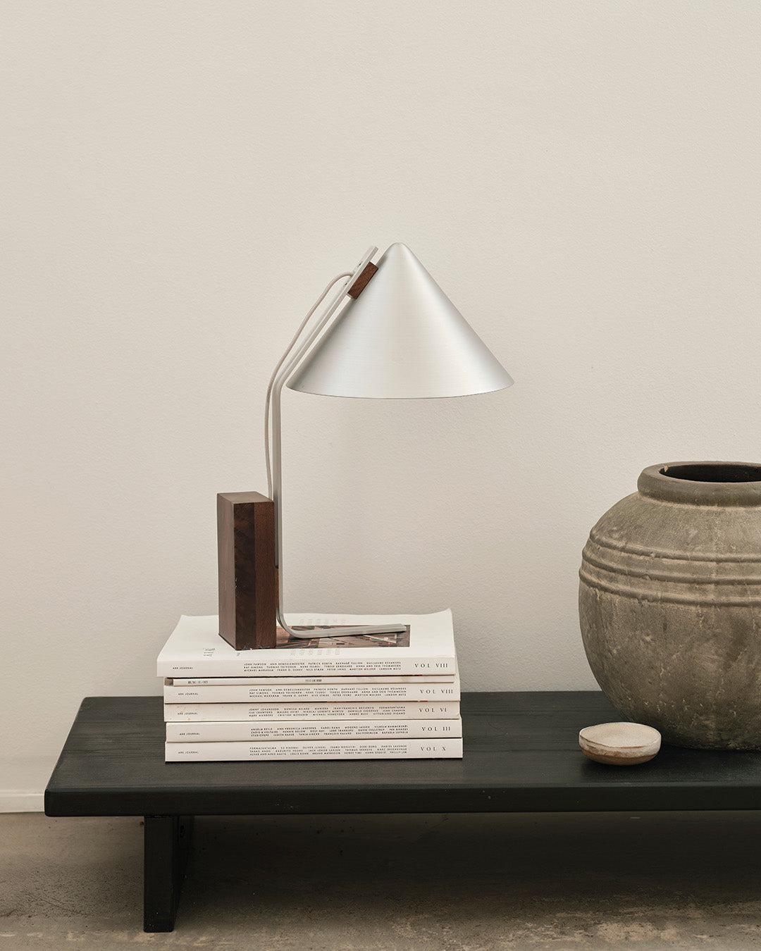 Cone Tischlampe Gebürstet
