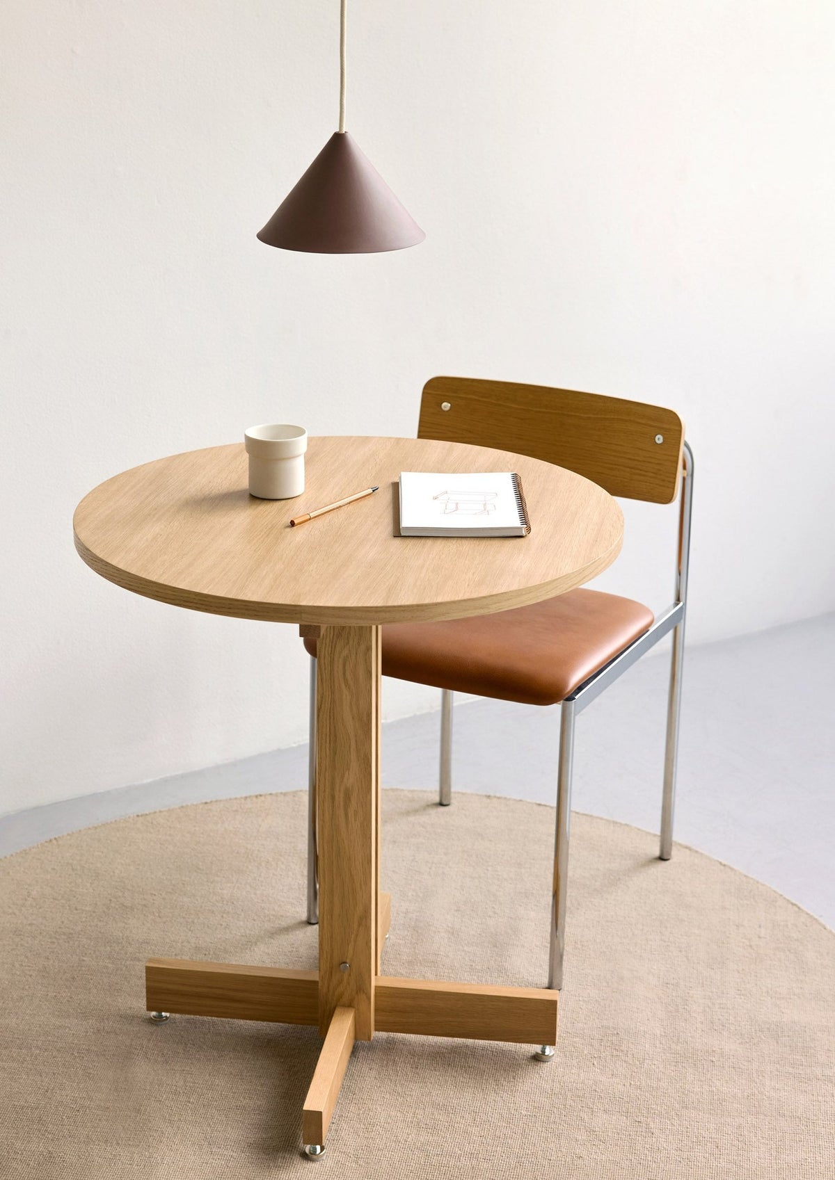 KUMU Café Table – Round - Dining Table - MOEBE