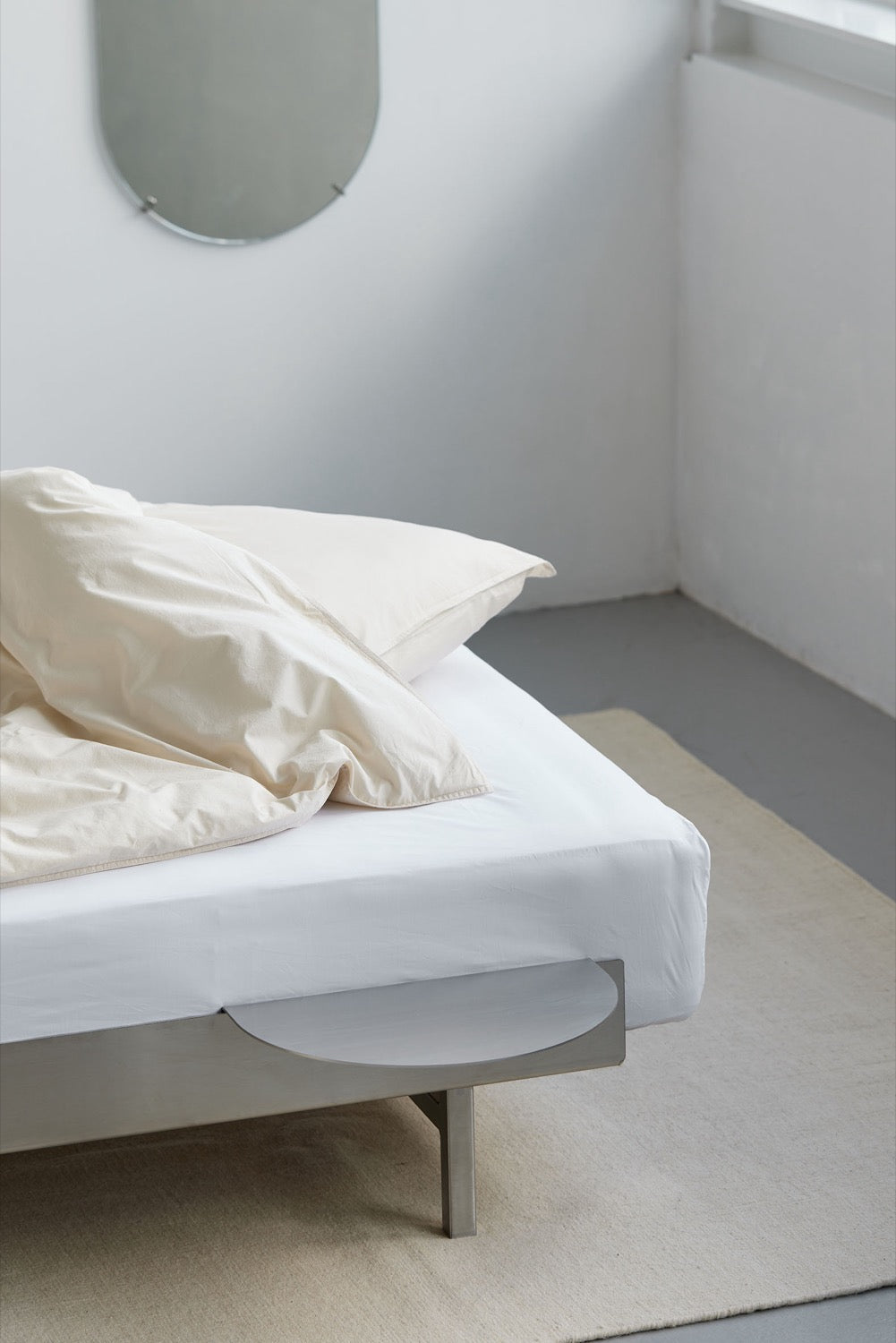 Moebe Bed 90cm – Stainless Steel