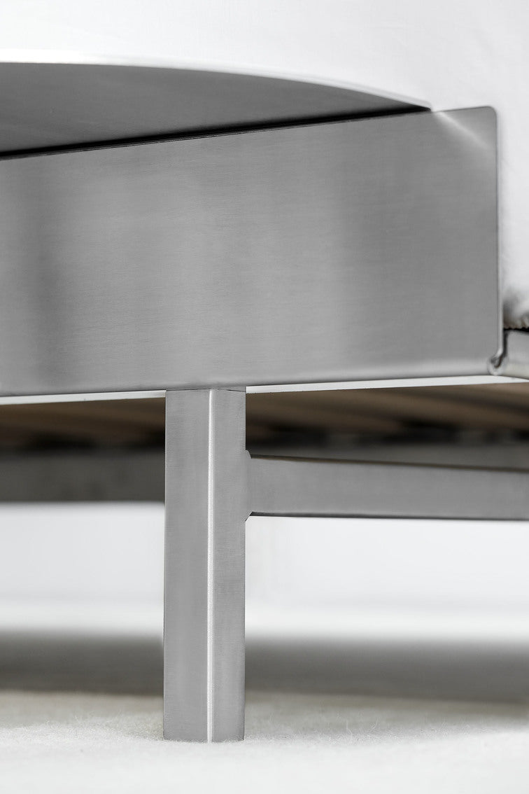 Moebe Extandable Bed 90-180cm – Stainless Steel