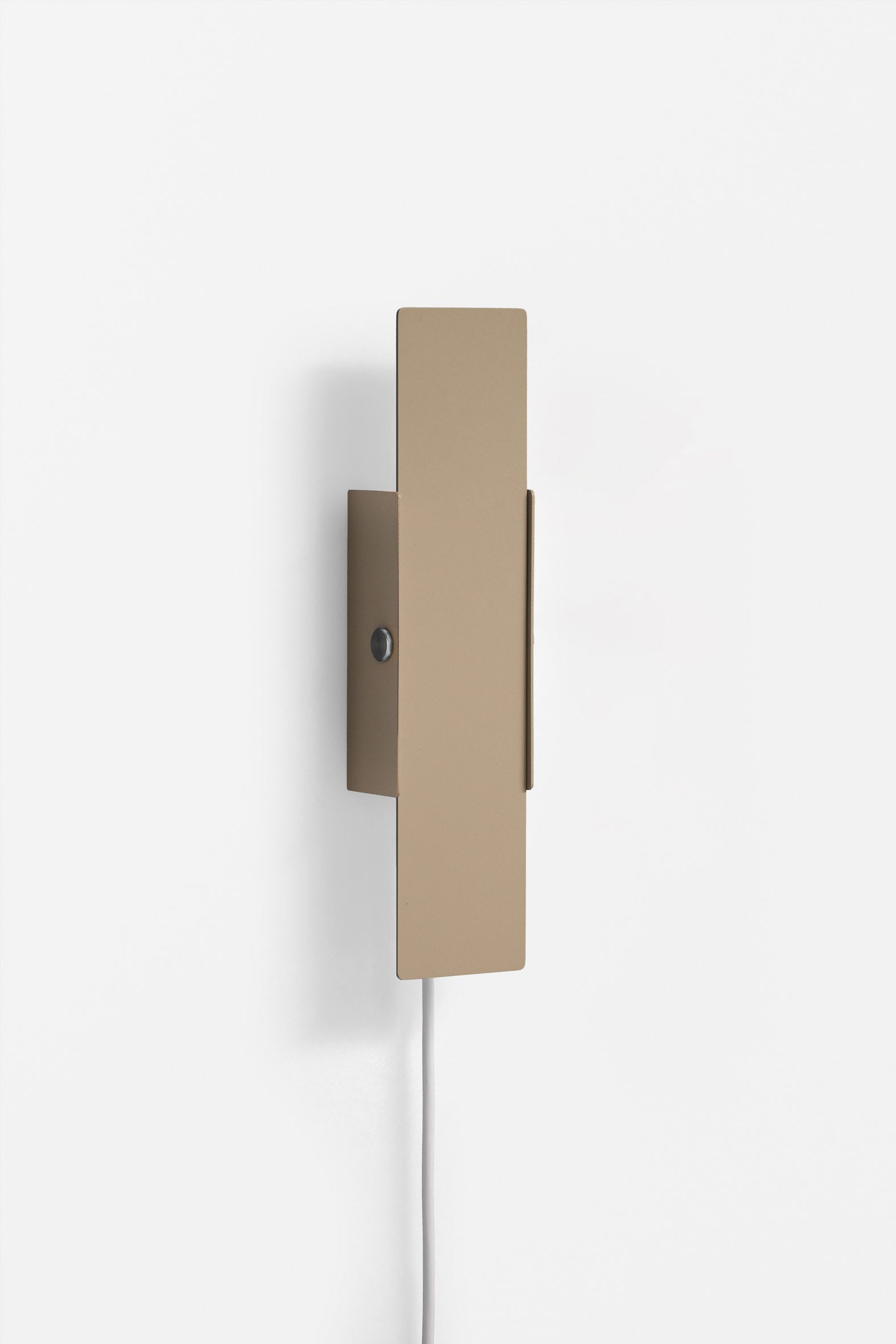 Pivoting Wall Lamp