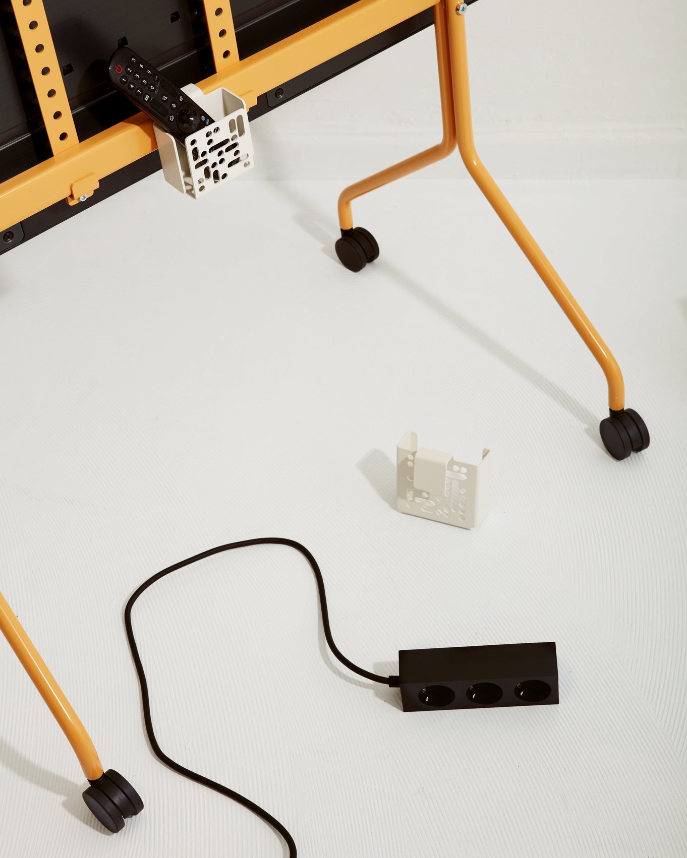 Moon Rollin' TV-Ständer - Apricot