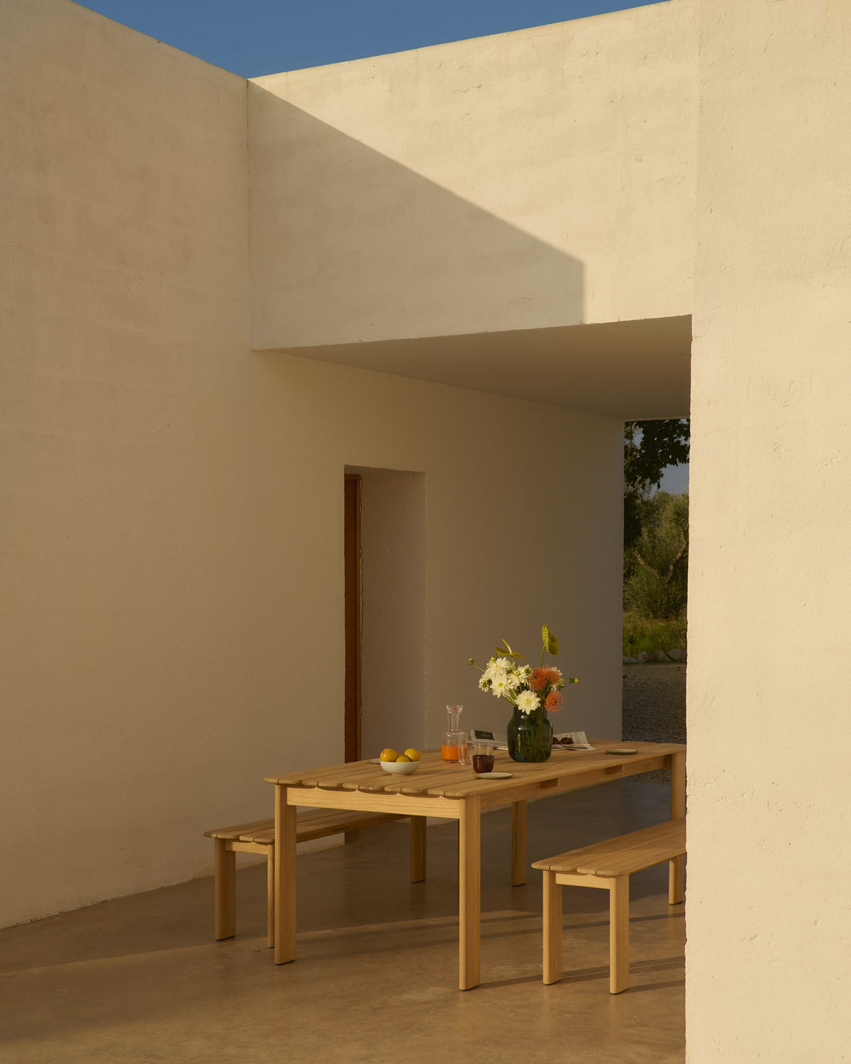 Assemble Table - Outdoor Dining Tables - Muuto