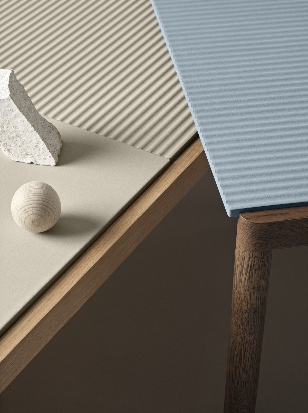 Couple Coffee Table - Coffee & Side Tables - Muuto