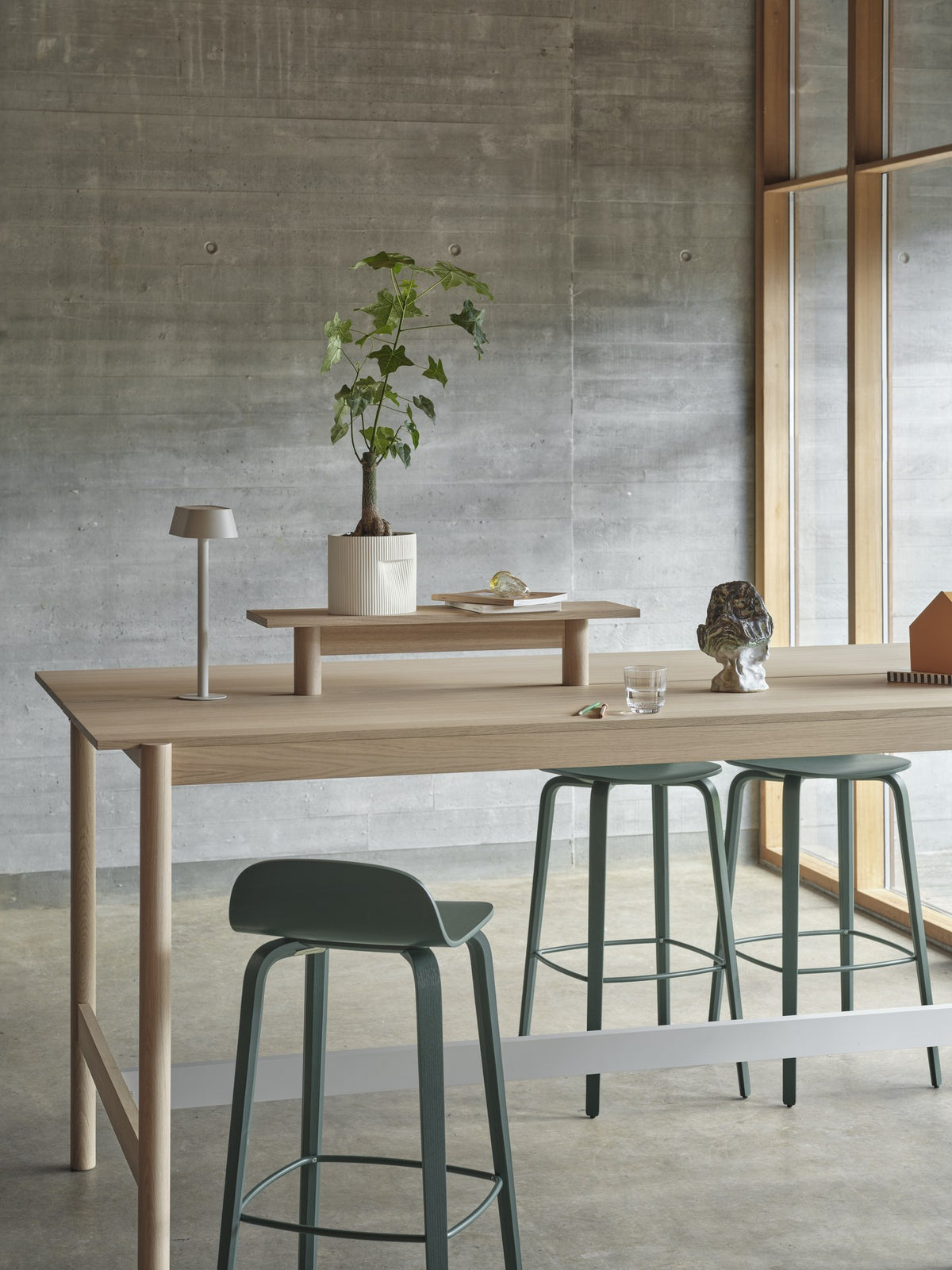 Linear Table Lamp - Table Lights - Muuto