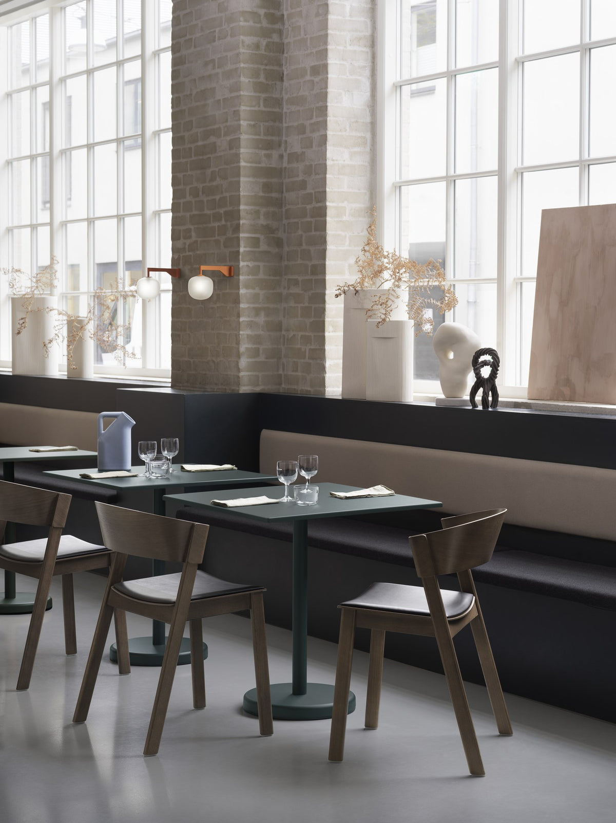 Rime Wall Lamp - Wall Lights - Muuto